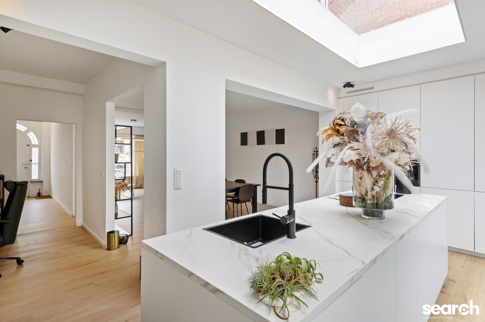 Lichtrijke woning met garage en tuin! 13