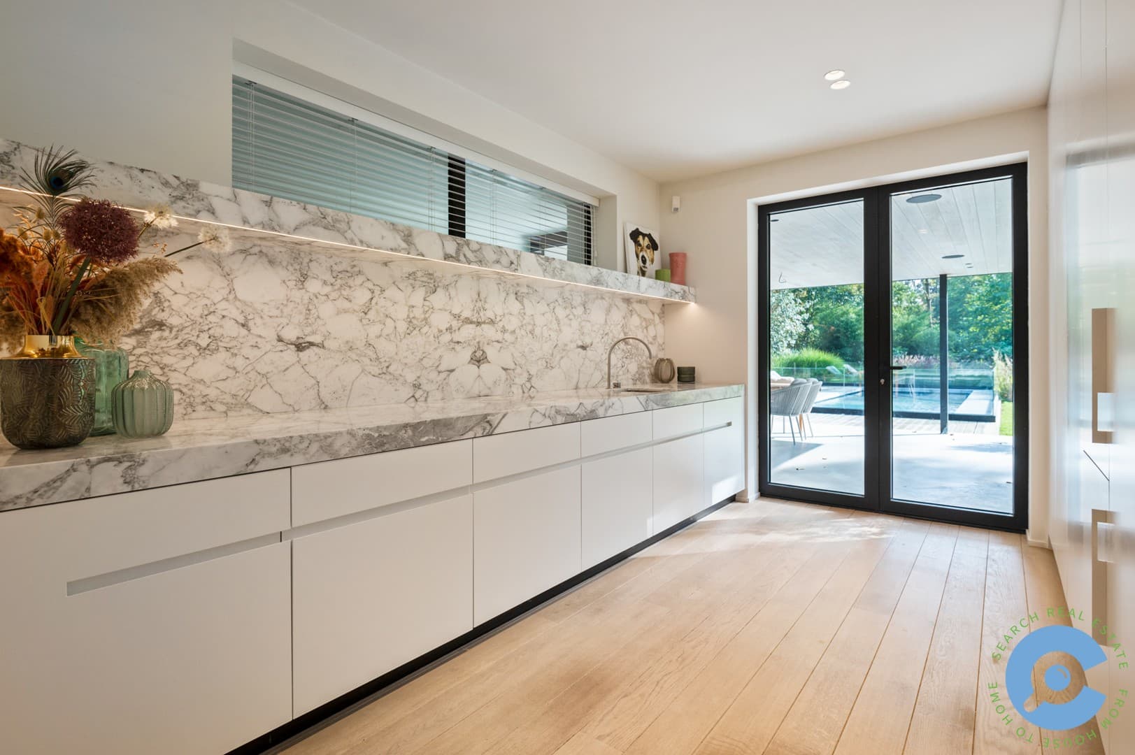 Prestigieuze villa met zwembad op toplocatie! 16