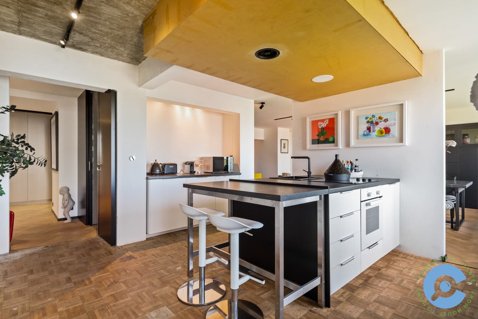 Riante penthouse met prachtige skyline views! 7