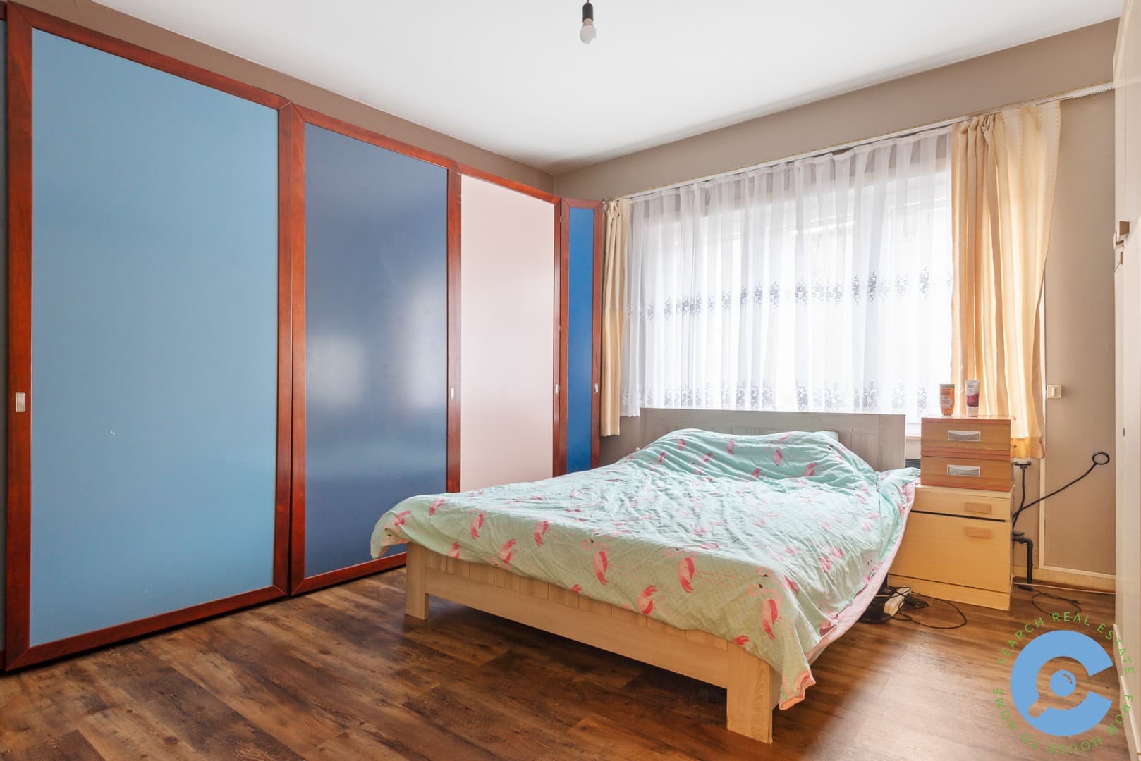 Ruim lichtrijk 2 slaapkamer appartement! 11