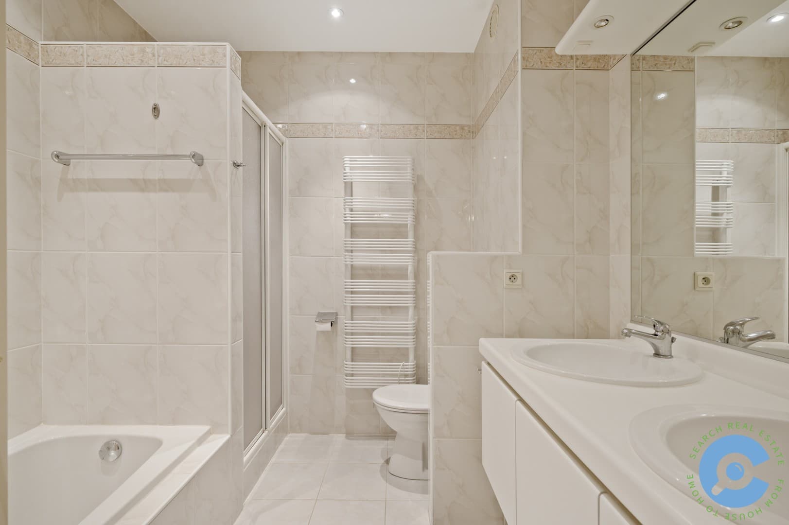 Ruim appartement met 2 slpk in Res Nachtegalenhof 18