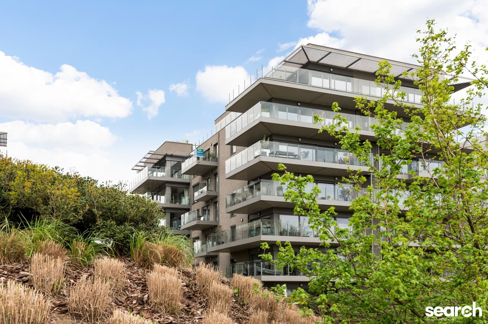 Energiezuinig 2 slaapkamer appartement met terras.
