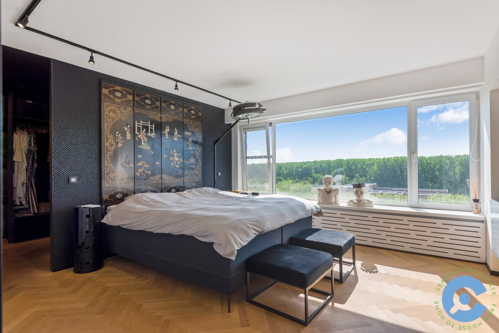 Riante penthouse met prachtige skyline views! 11