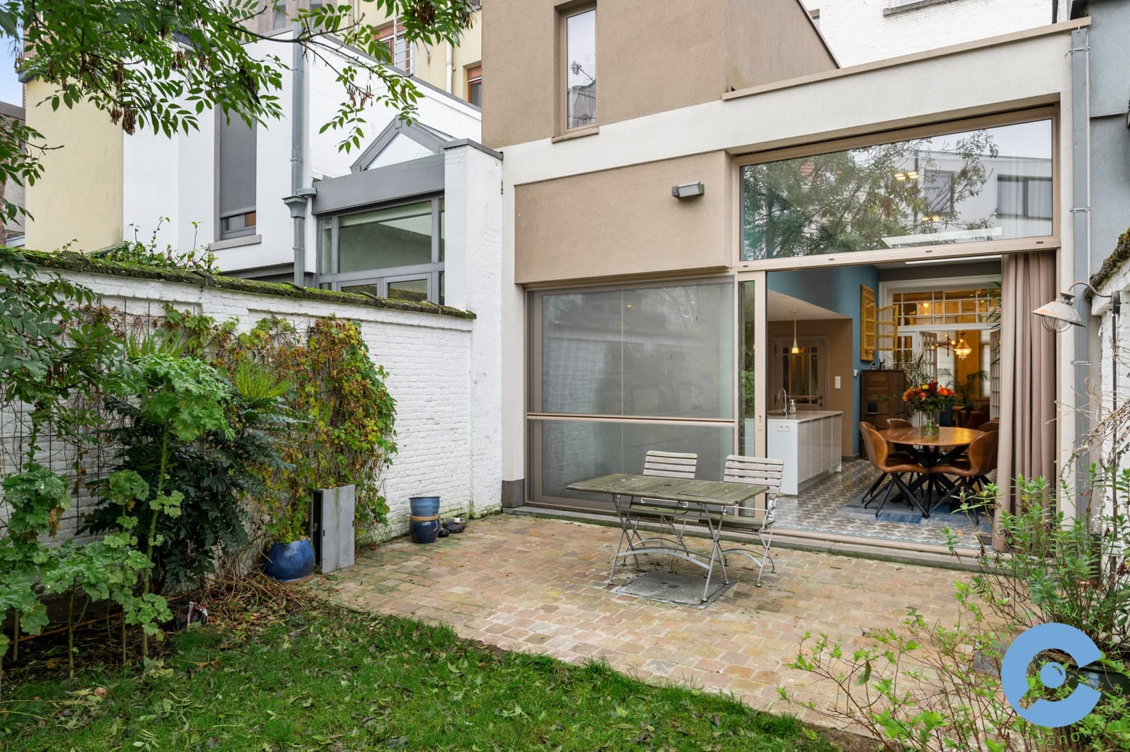 Zeer ruim en instapklaar herenhuis met tuin! 15