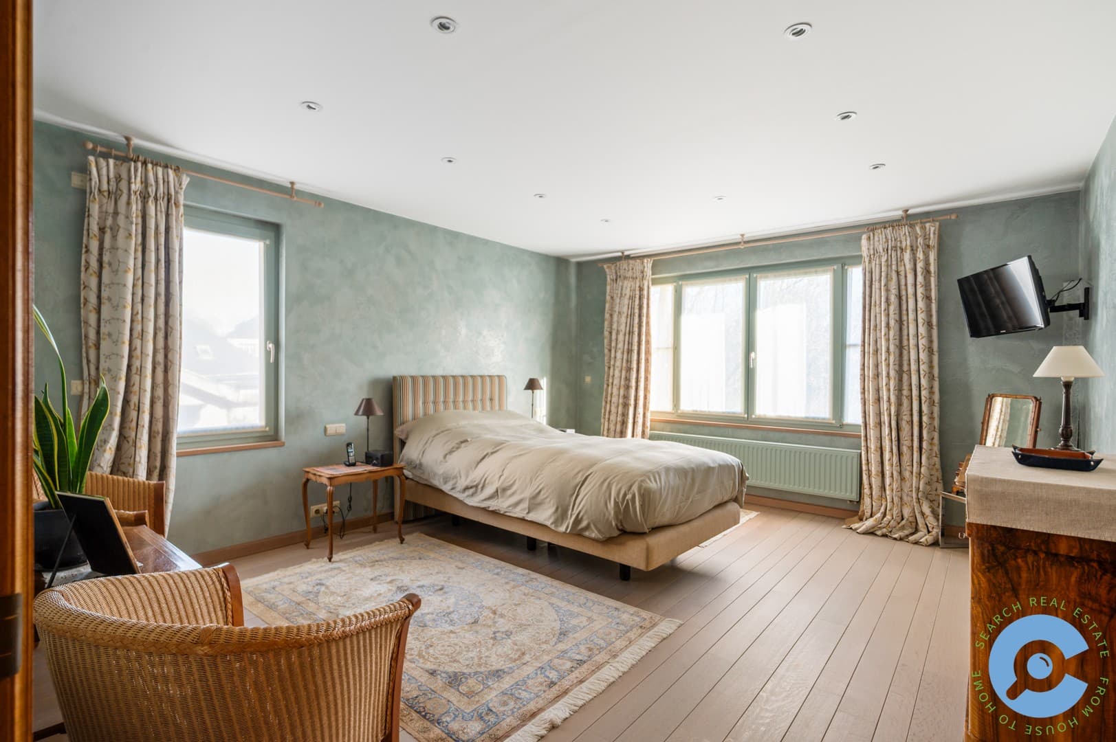 Exclusieve villa met parktuin en zwembad 23