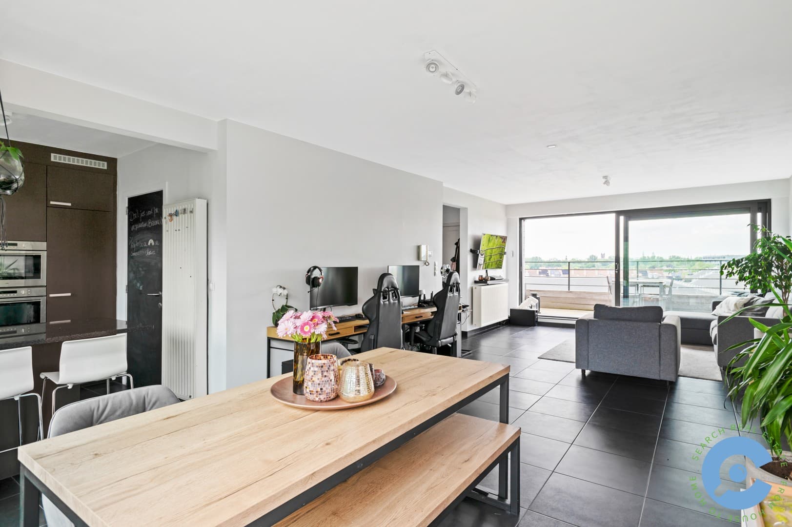 Ruim recent dakappartement met 2 terrassen! 5