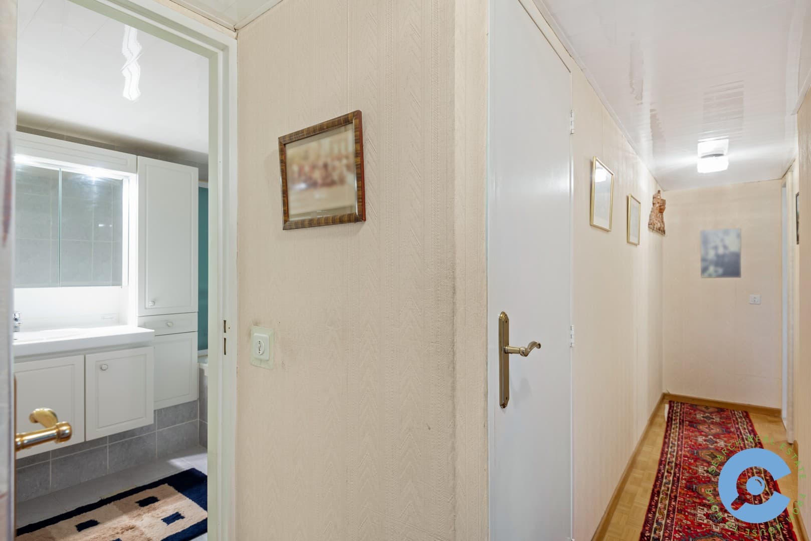 Te renoveren appartement met 3 slpk en terras! 9