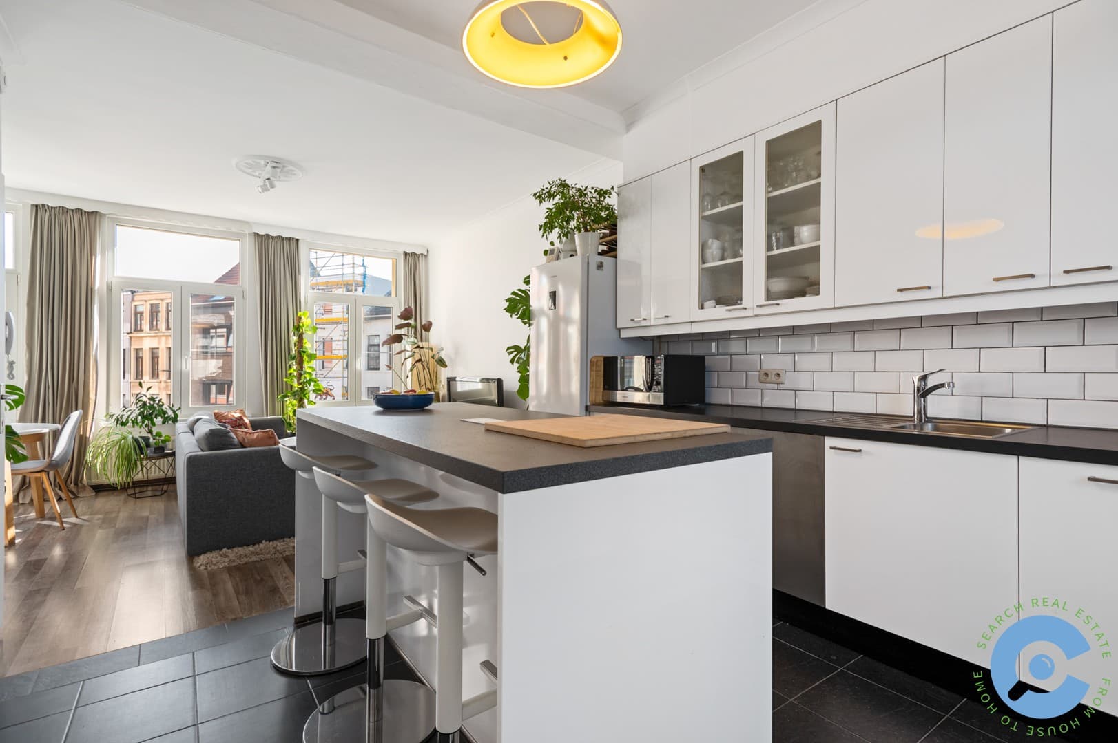 Ruim appartement met 2 slaapkamers en terras! 4