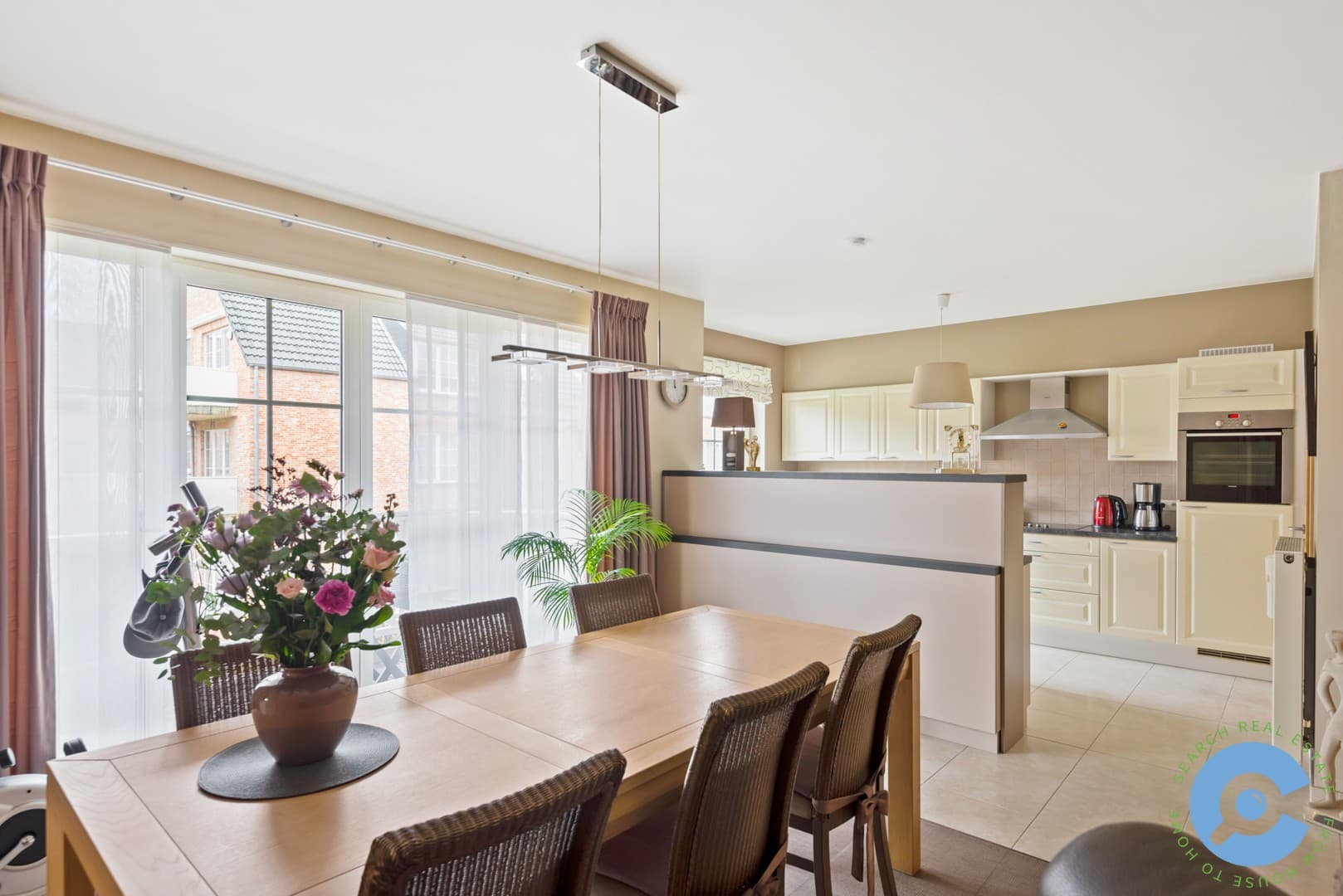 Subliem gelegen 3 slaapkamer appartement met autostaanplaats 3