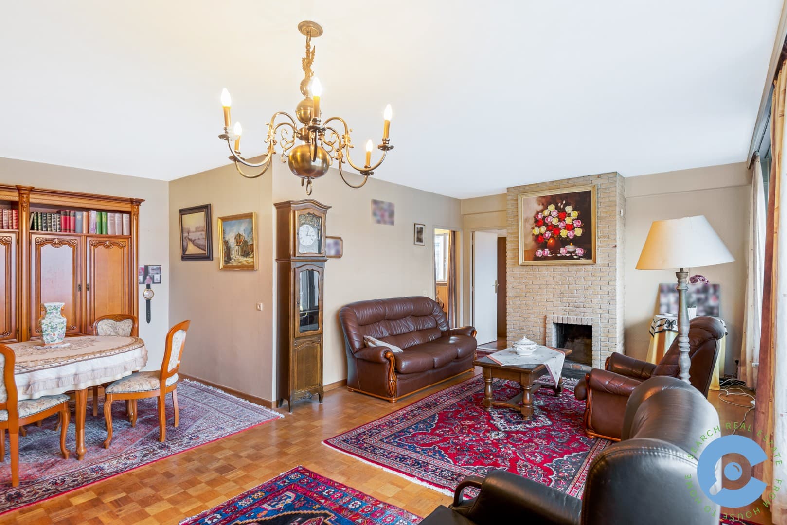Te renoveren appartement met 3 slpk en terras! 6