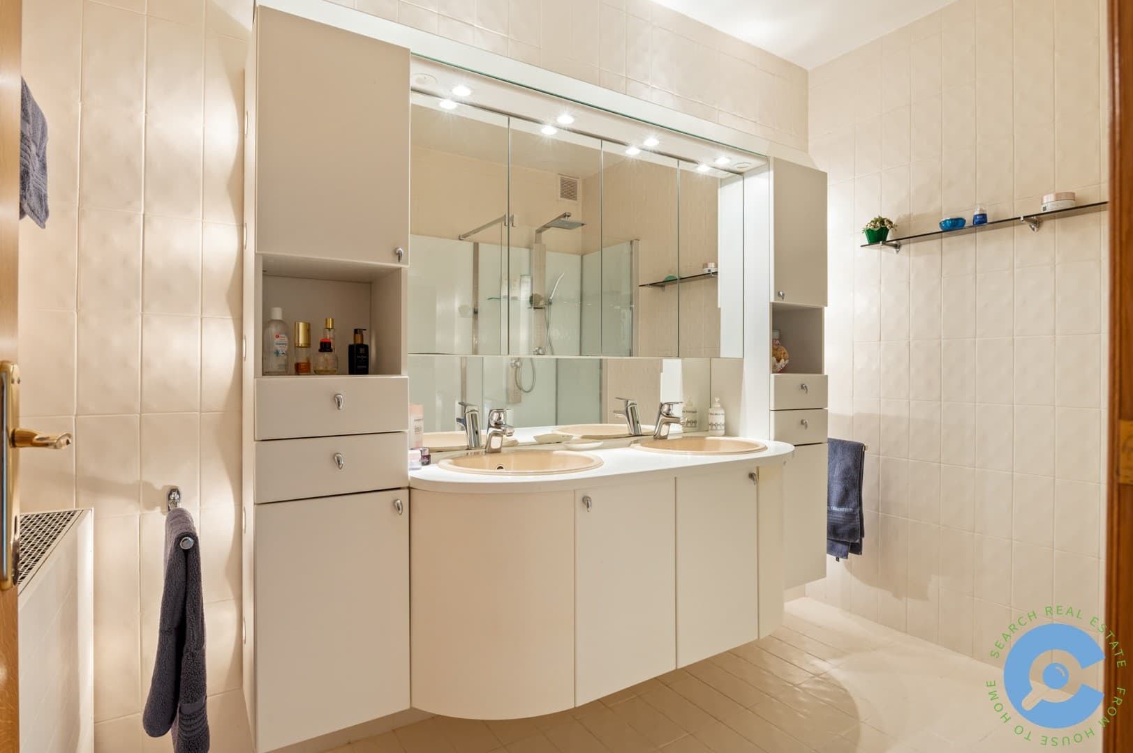 *** VERKOCHT *** 3 slaapkamer appartement met terras in het groen! 17