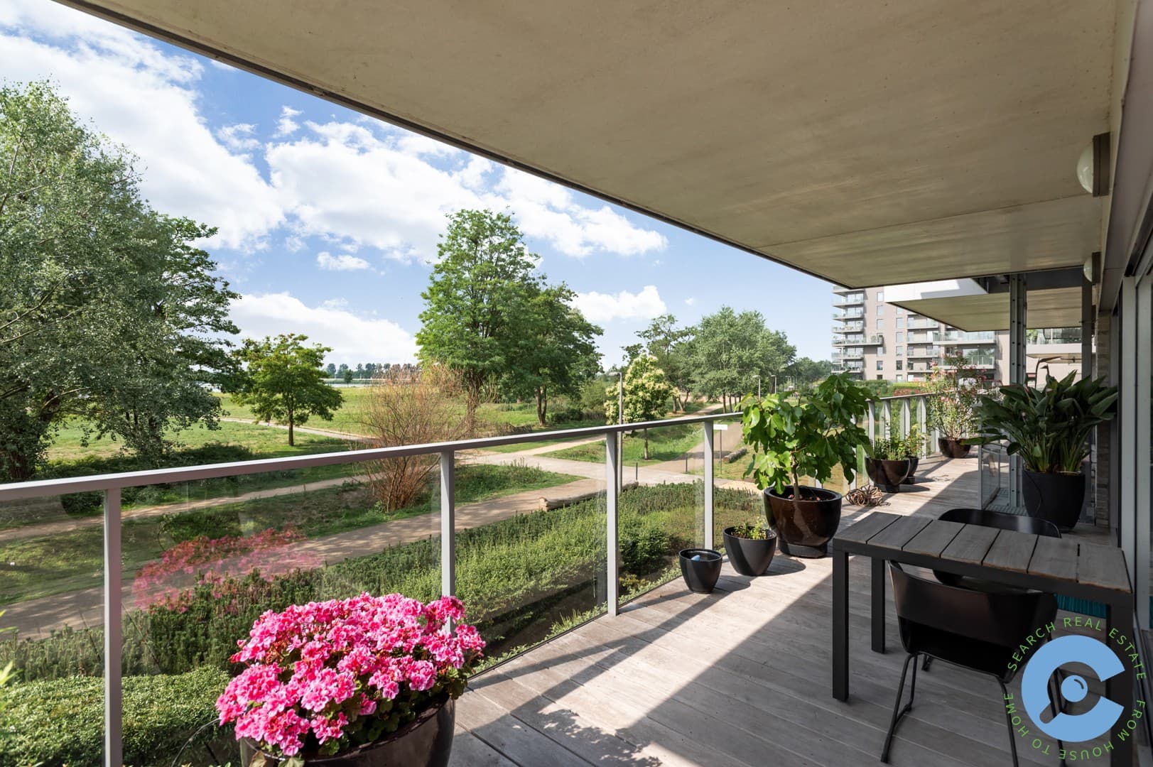 Luxe appartement met prachtige terrassen en zicht! 32