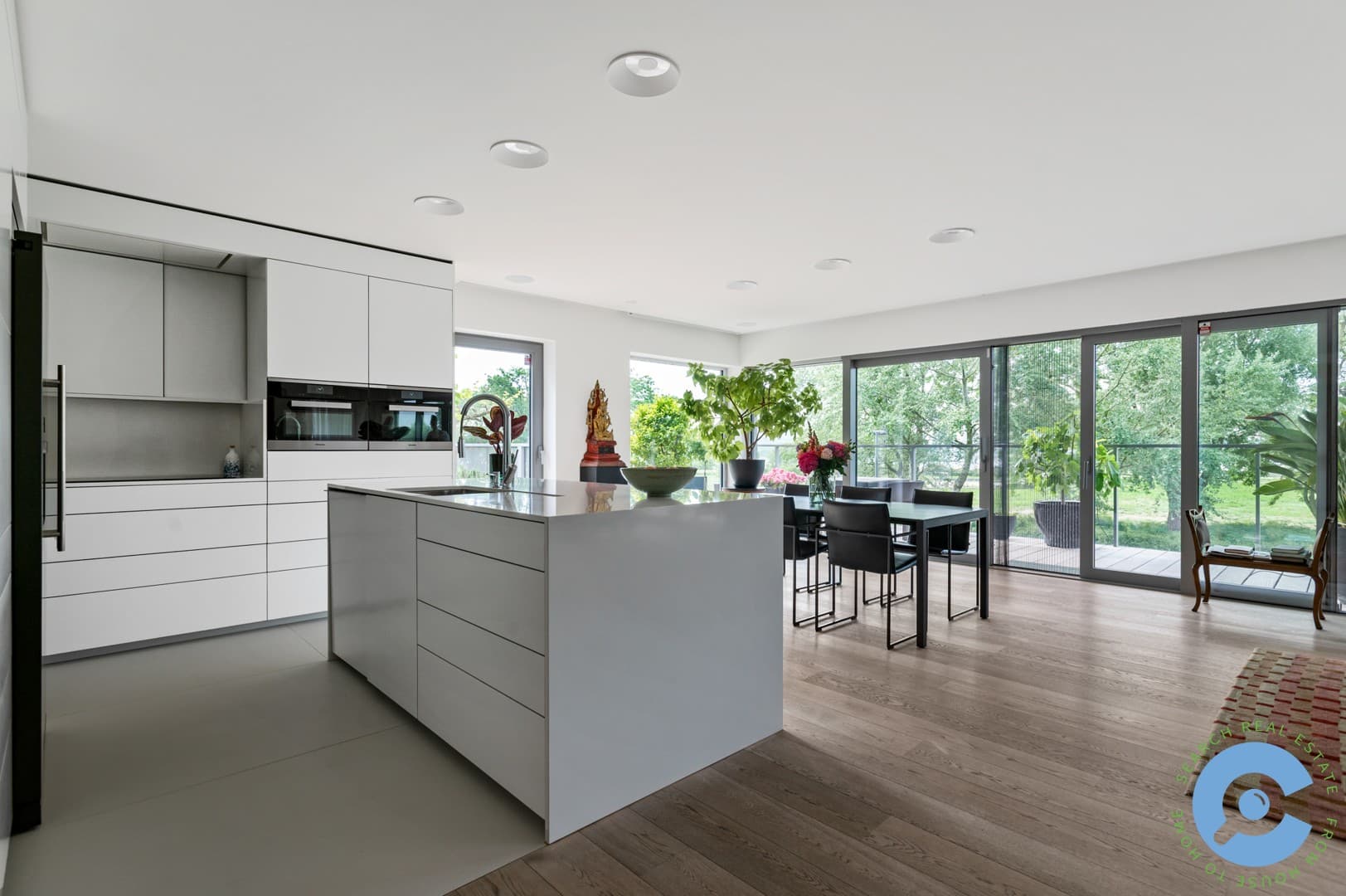 Luxe appartement met prachtige terrassen en zicht! 11