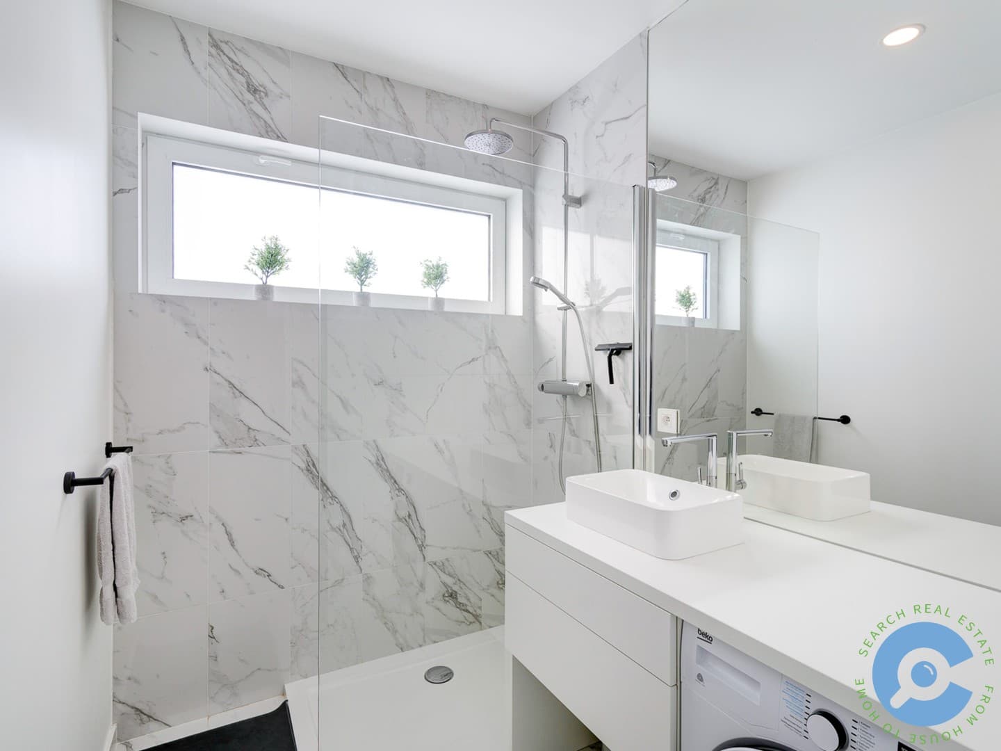 Instapklaar 2 slaapkamer appartement met terras. 8