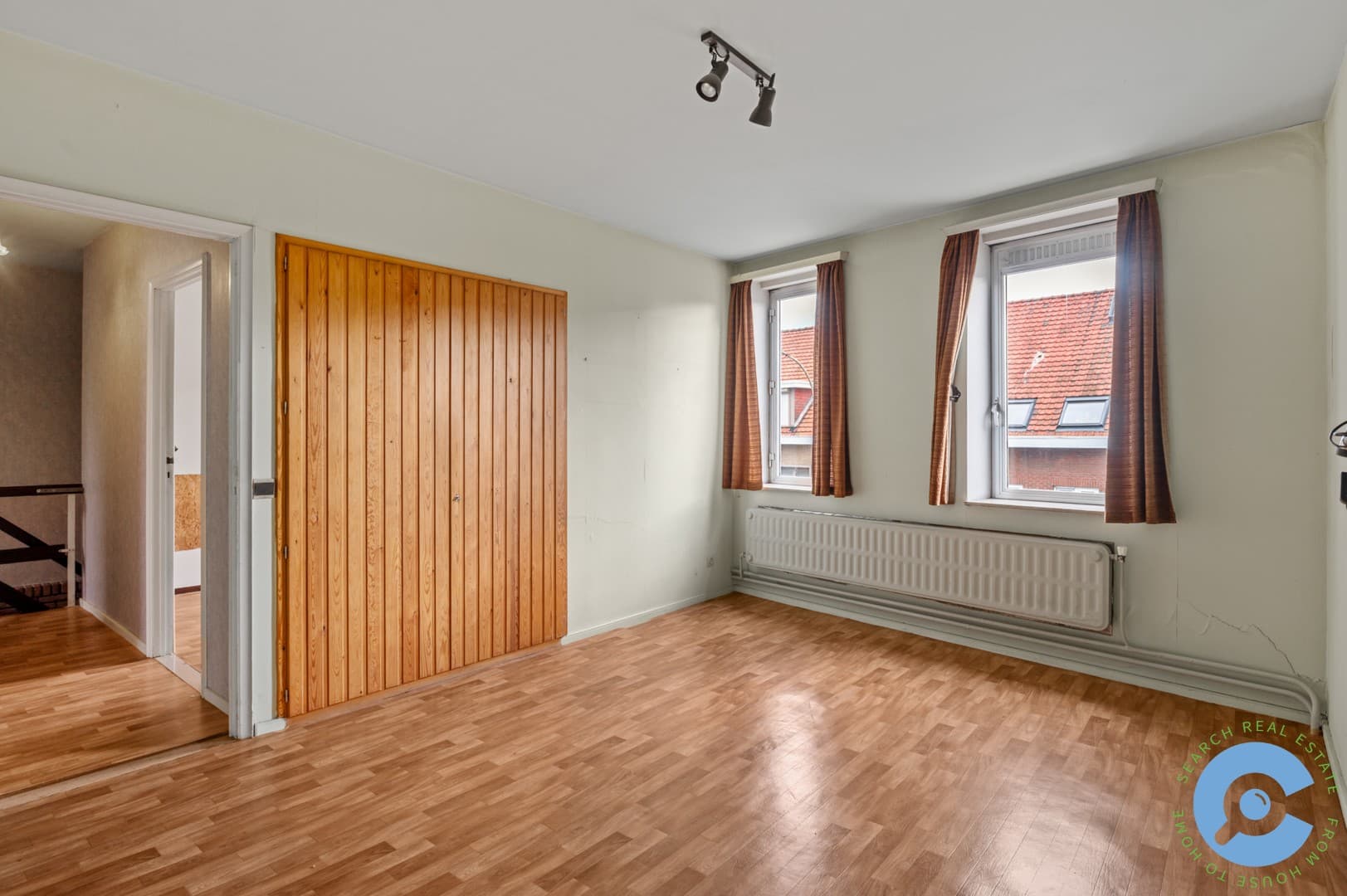 Ruime, te renoveren woning met veel potentieel! 13