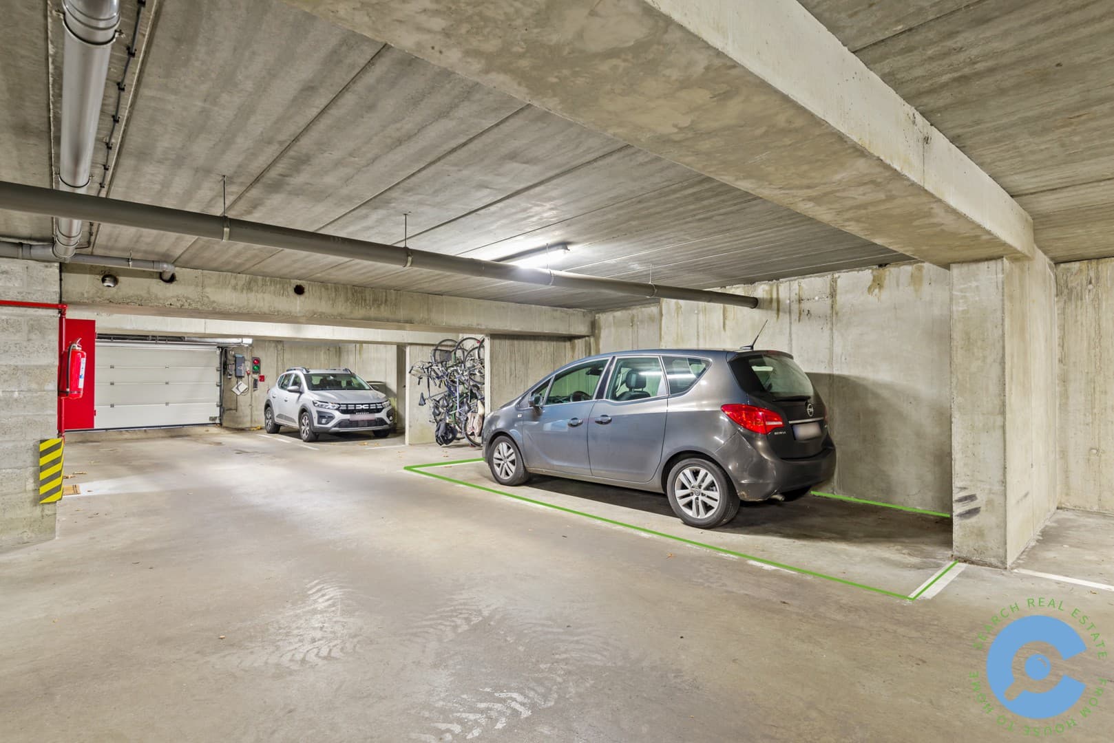 Subliem gelegen 3 slaapkamer appartement met autostaanplaats 13