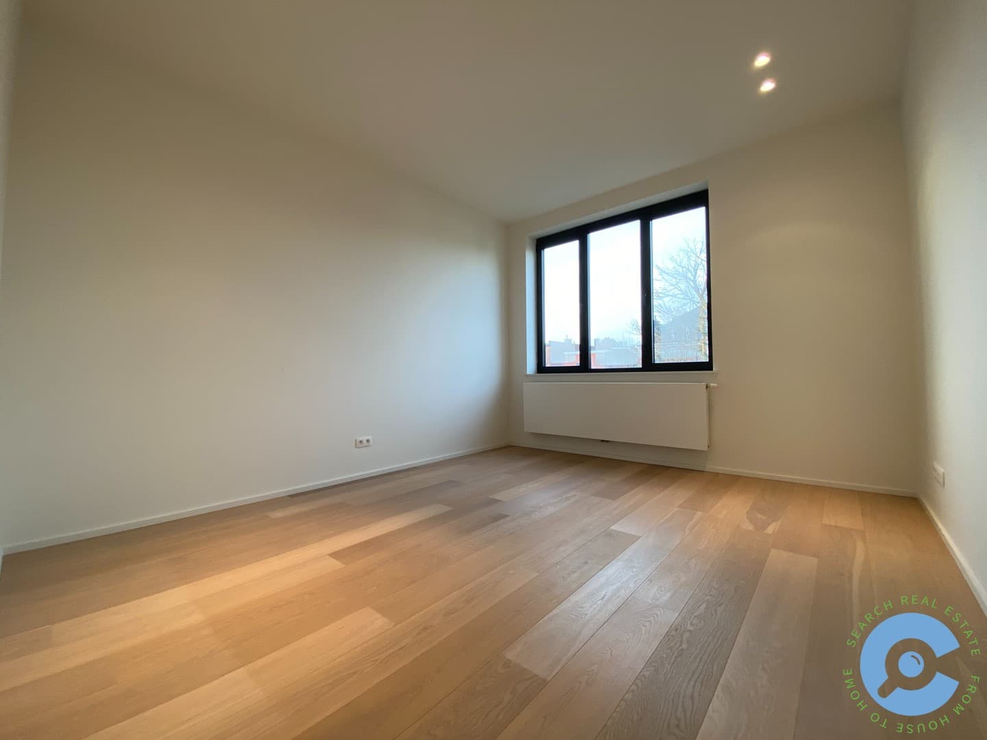 Ruim 2 slaapkamer appartement op TOP-ligging 8