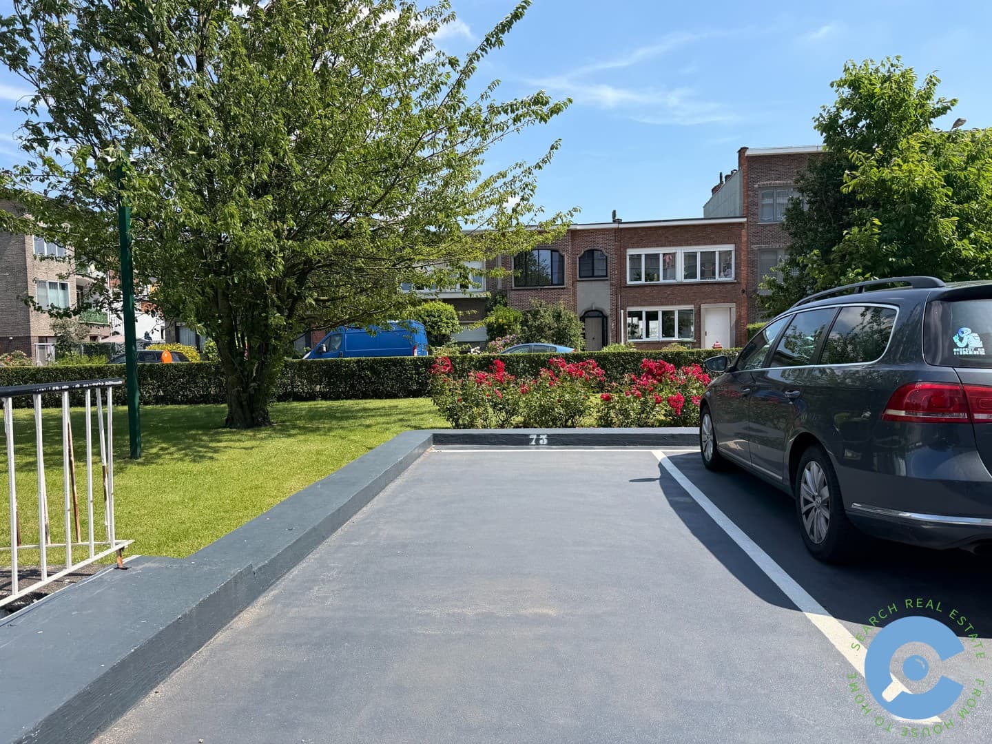 10 autostaanplaatsen te koop! 4