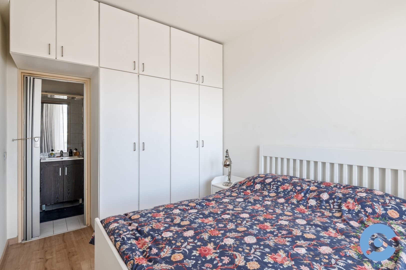 Centraal gelegen appartement met terras! 8