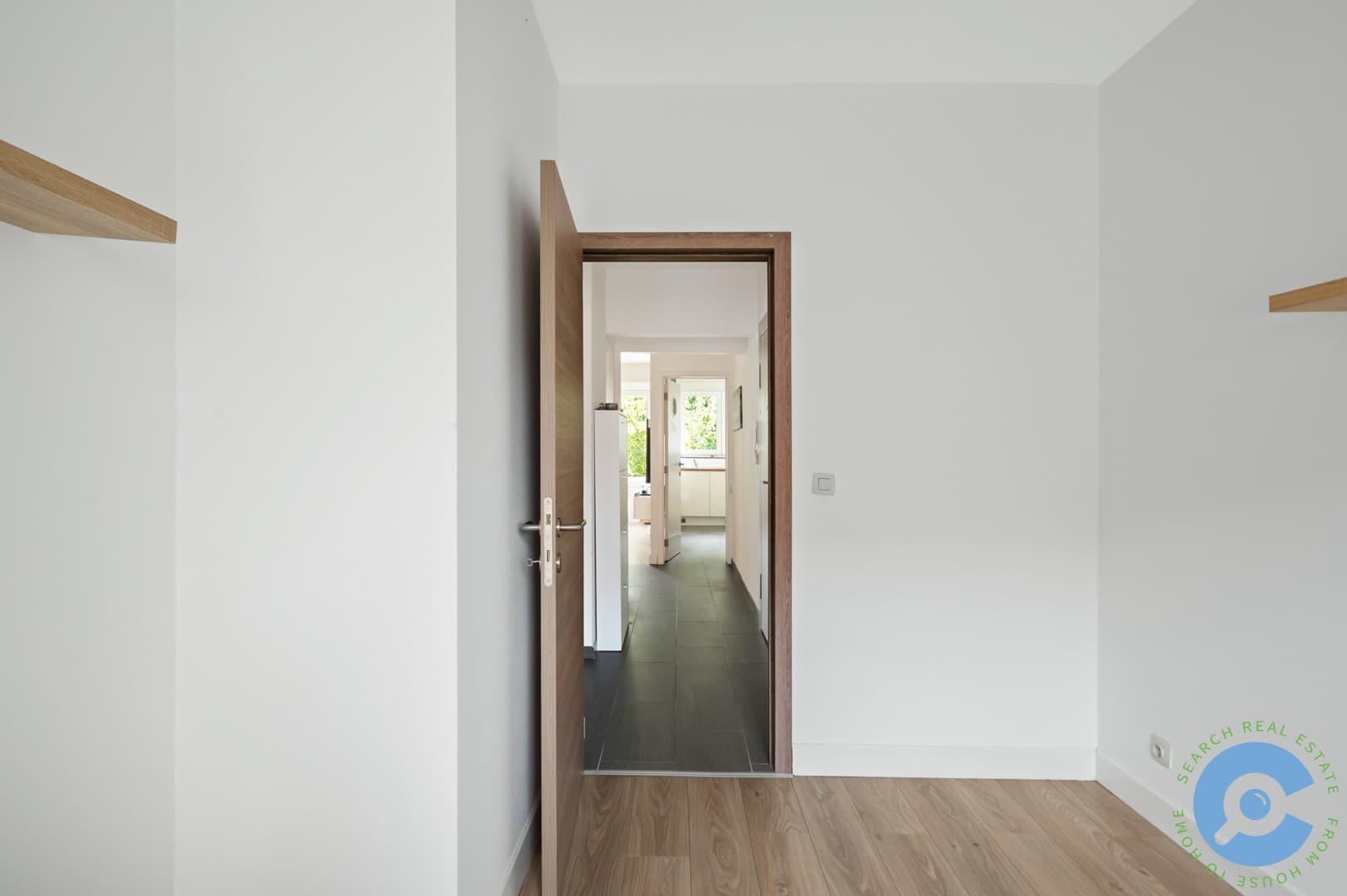 Leuk instapklaar twee slaapkamerappartement! 11
