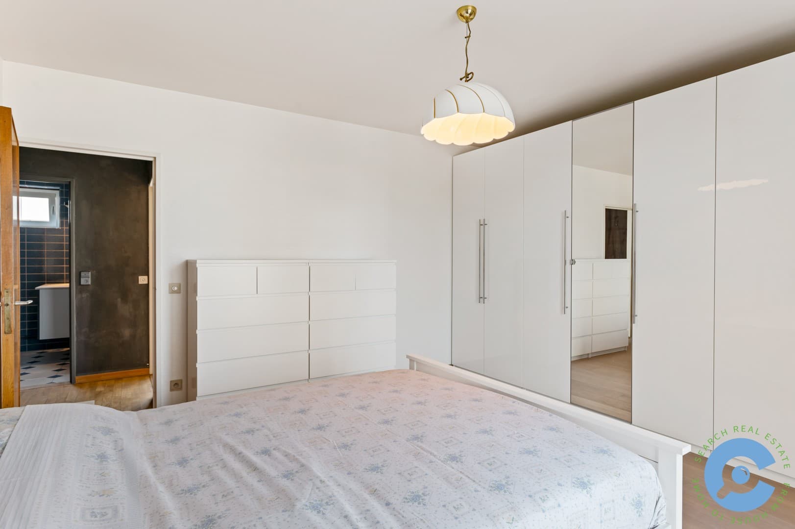 Zonnige penthouse met 2 ruime terrassen en garage! 11