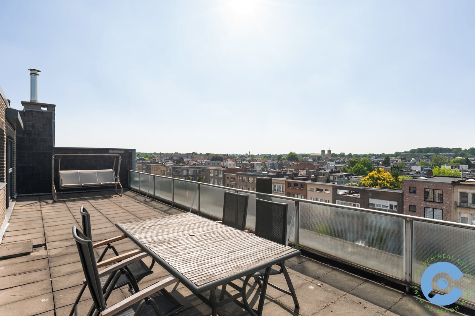 Zonnige penthouse met 2 ruime terrassen en garage! 9