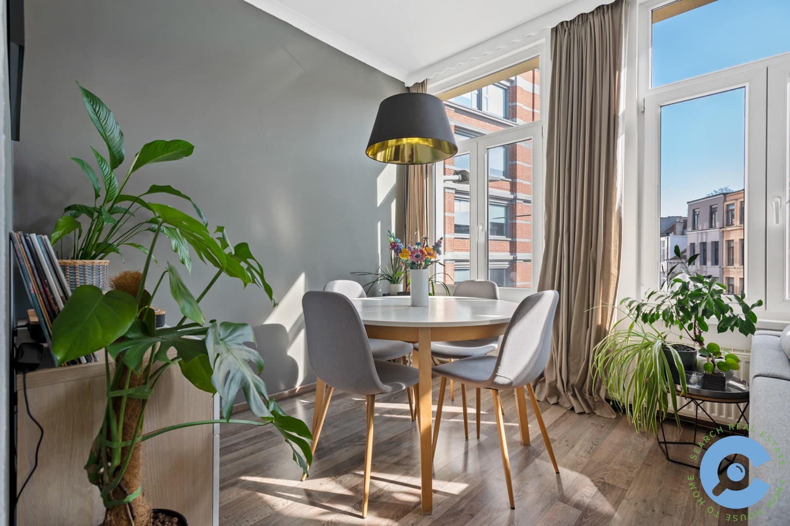 Ruim appartement met 2 slaapkamers en terras! 3