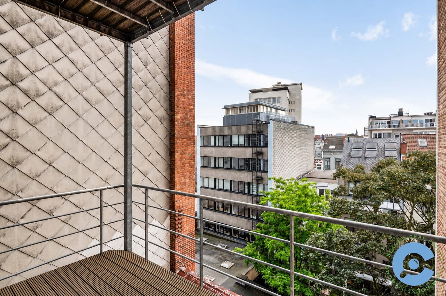 Gerenoveerd appartement met 2 slpk en terras! 10