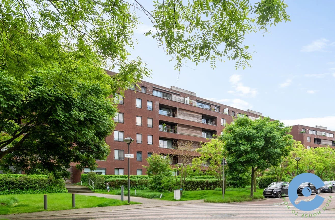 Ruim recent dakappartement met 2 terrassen!