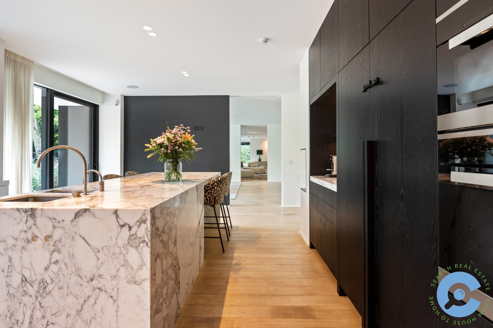 Prestigieuze villa met zwembad op toplocatie! 12