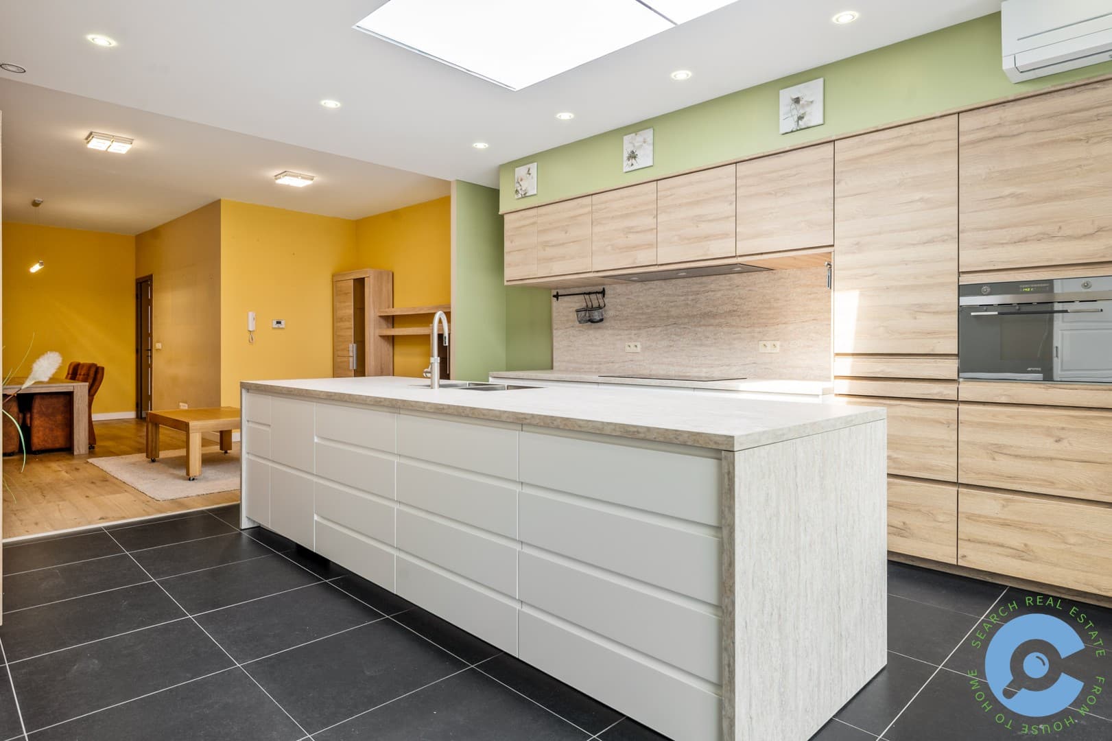 Gezellige woning met tuin en dubbele garage!