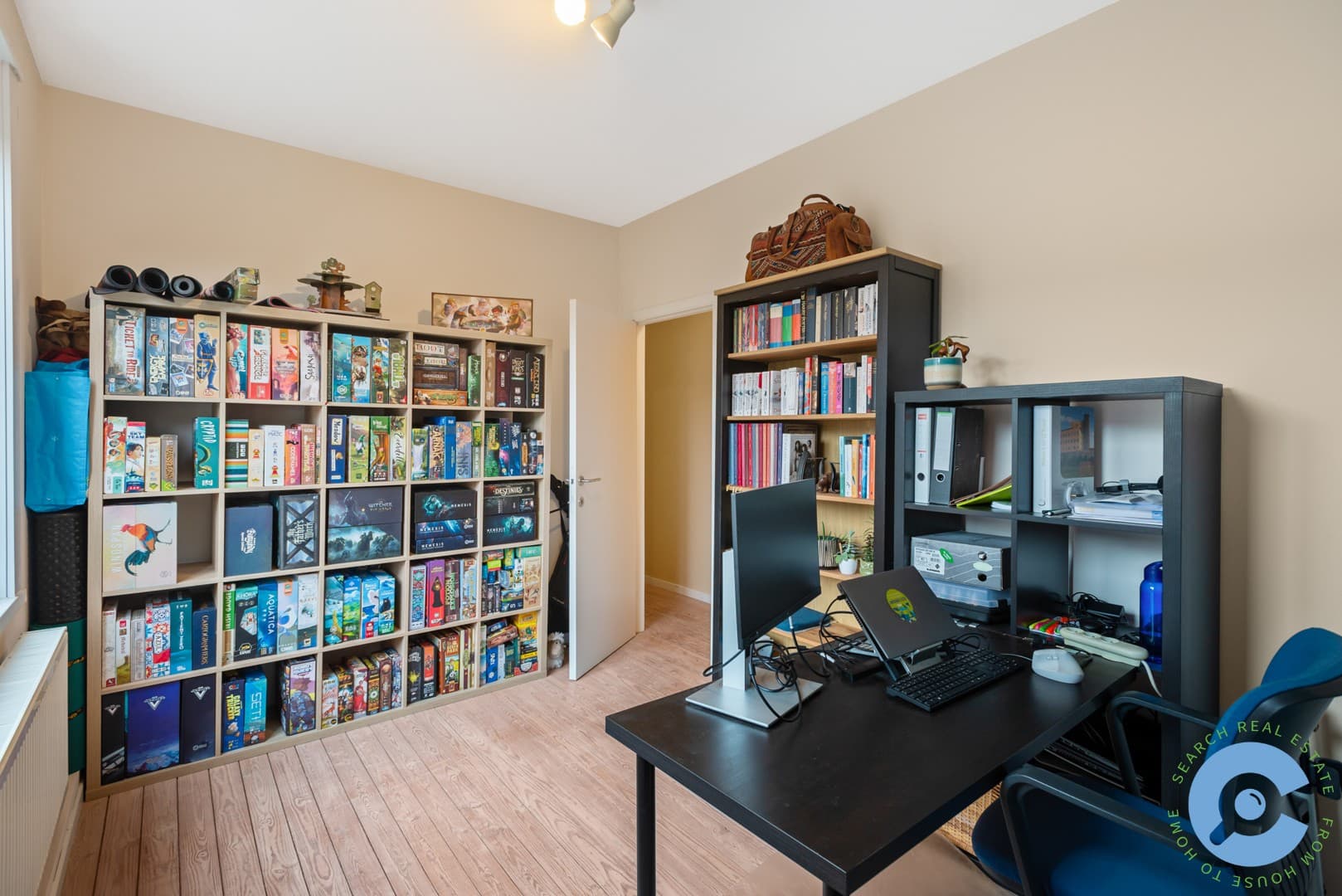 Ruim, instapklaar twee slaapkamerappartement! 13