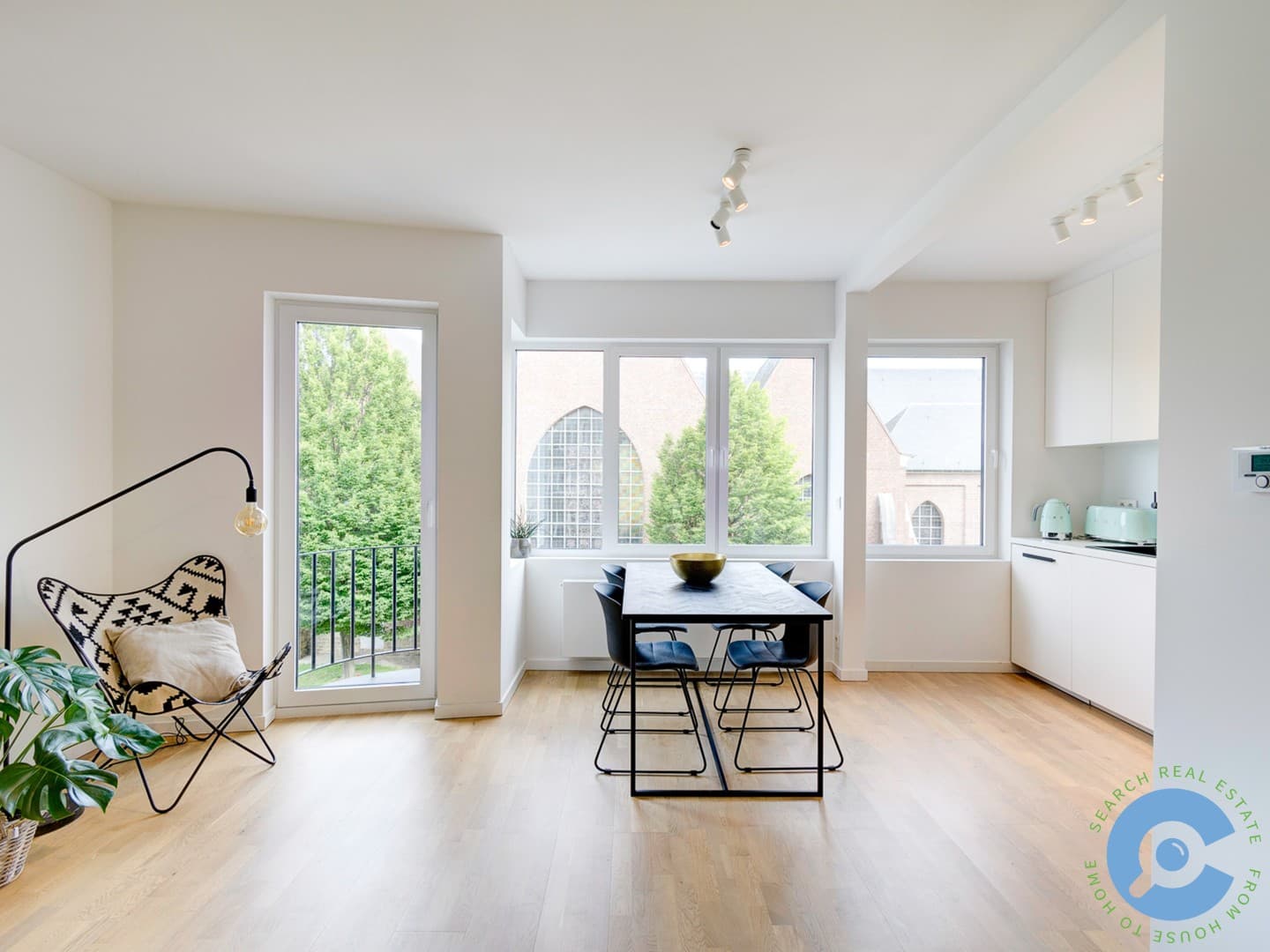 Instapklaar 2 slaapkamer appartement met terras. 3