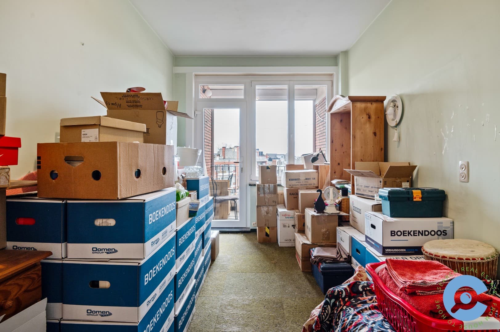 Op te frissen 2 slaapkamer appartement met terras 14