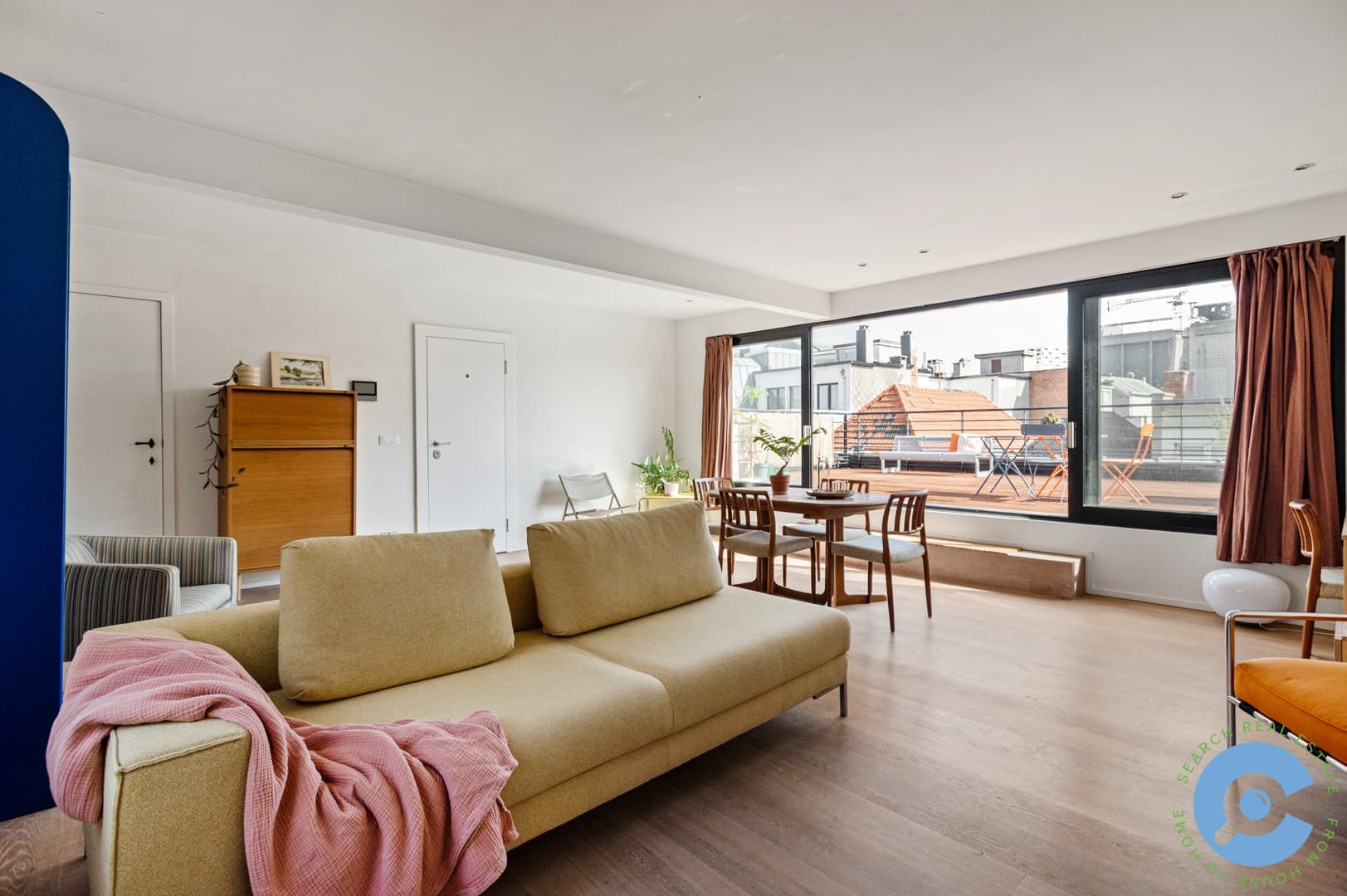 Penthouse studio met ruim terras op TOP-locatie! 4
