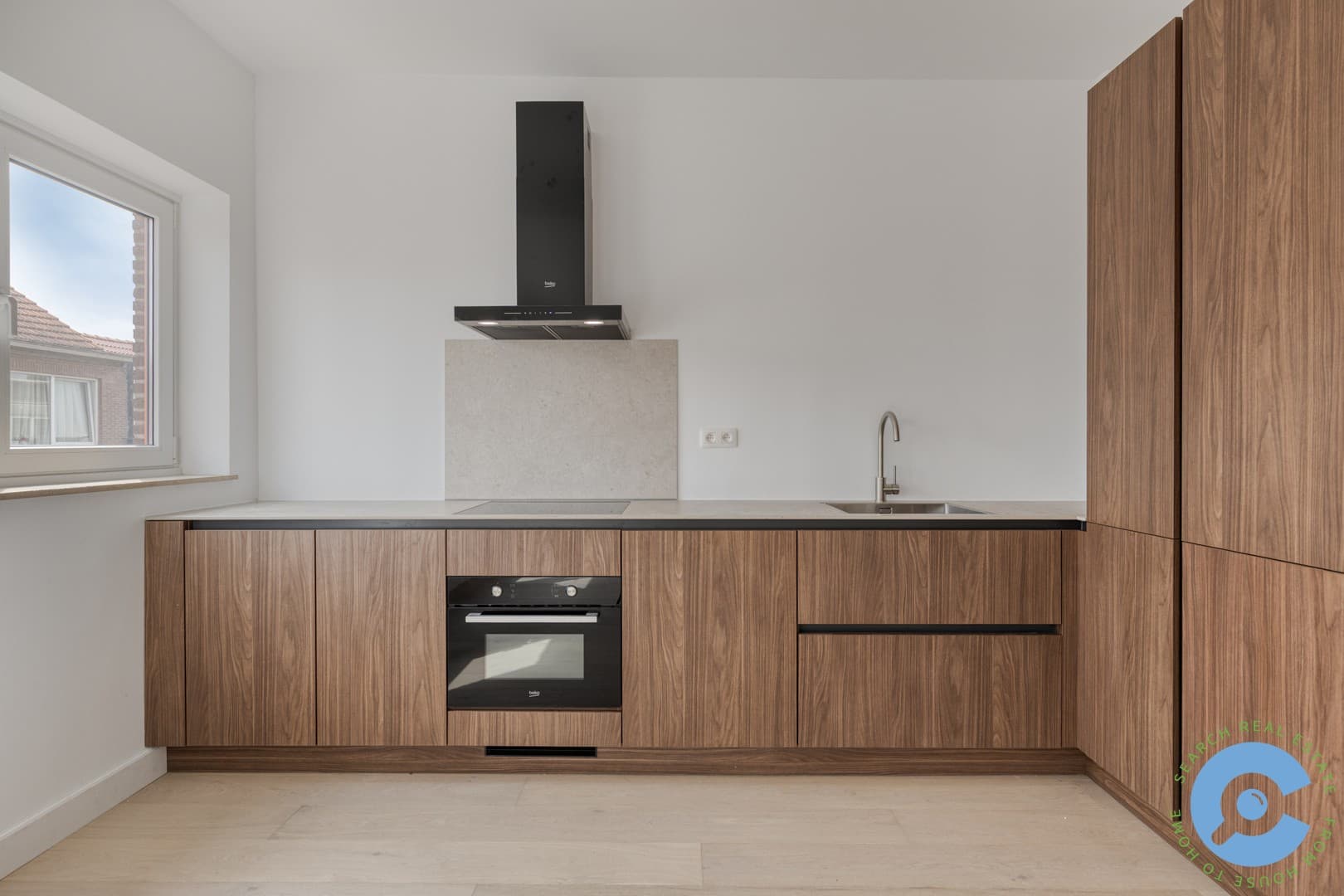 Gerenoveerd appartement met twee slaapkamers! 4