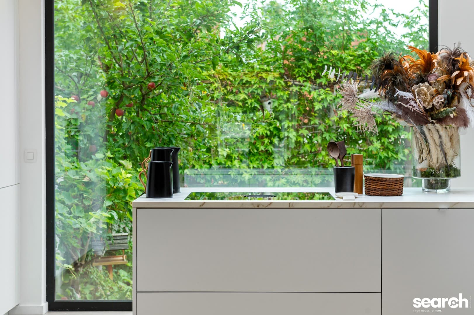 Lichtrijke woning met garage en tuin! 10