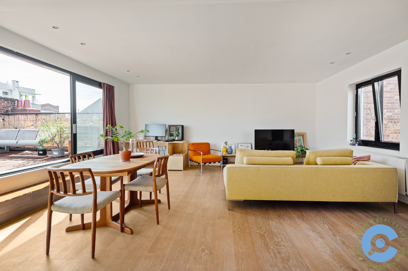Penthouse studio met ruim terras op TOP-locatie!