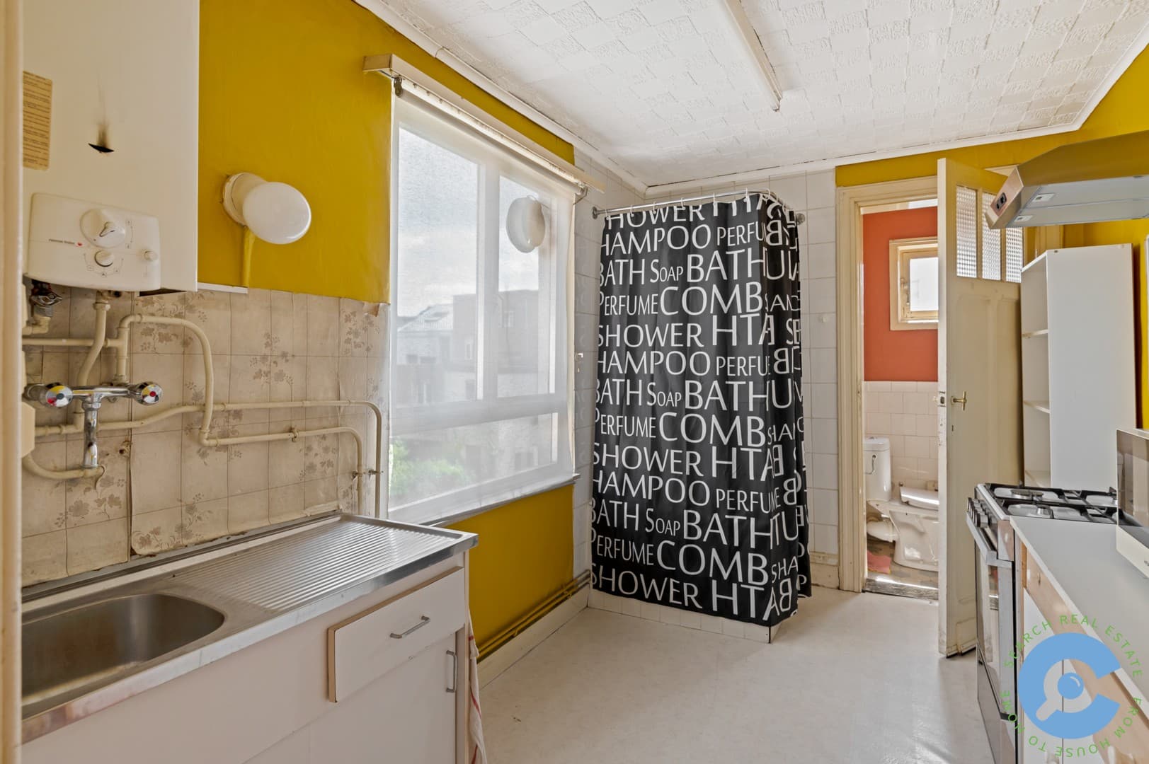 Ruime te renoveren woning met zonnige tuin 14