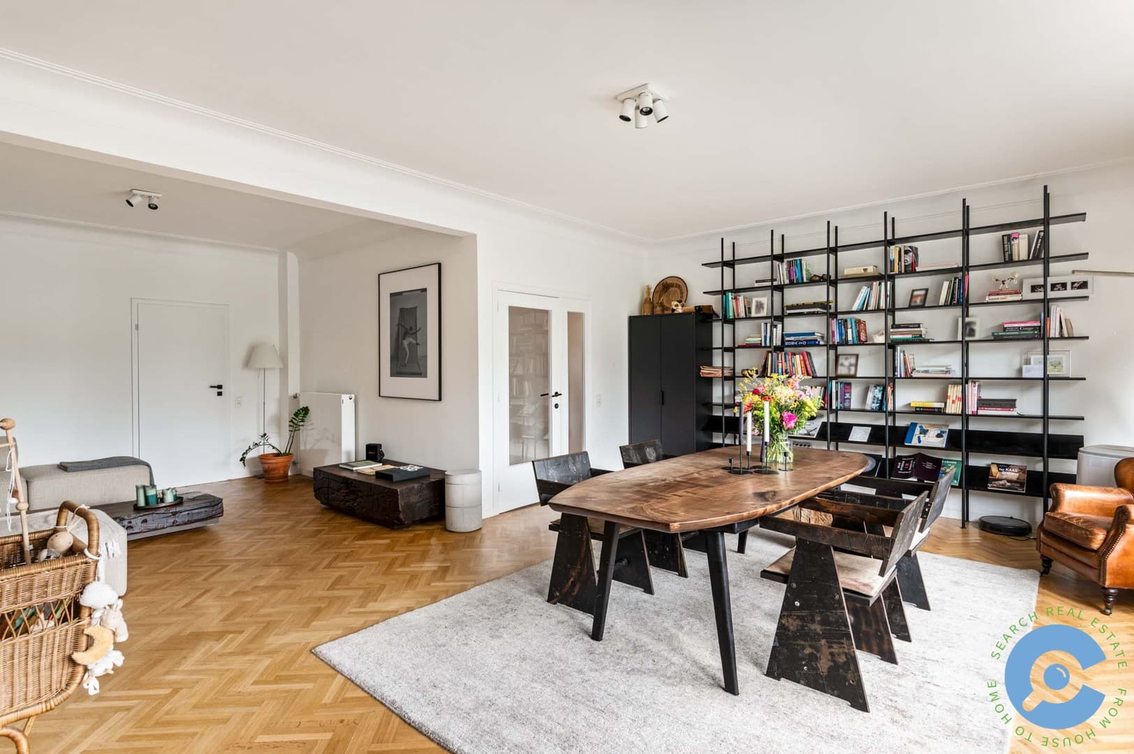 Ruim appartement met terras, tuin en parking 5