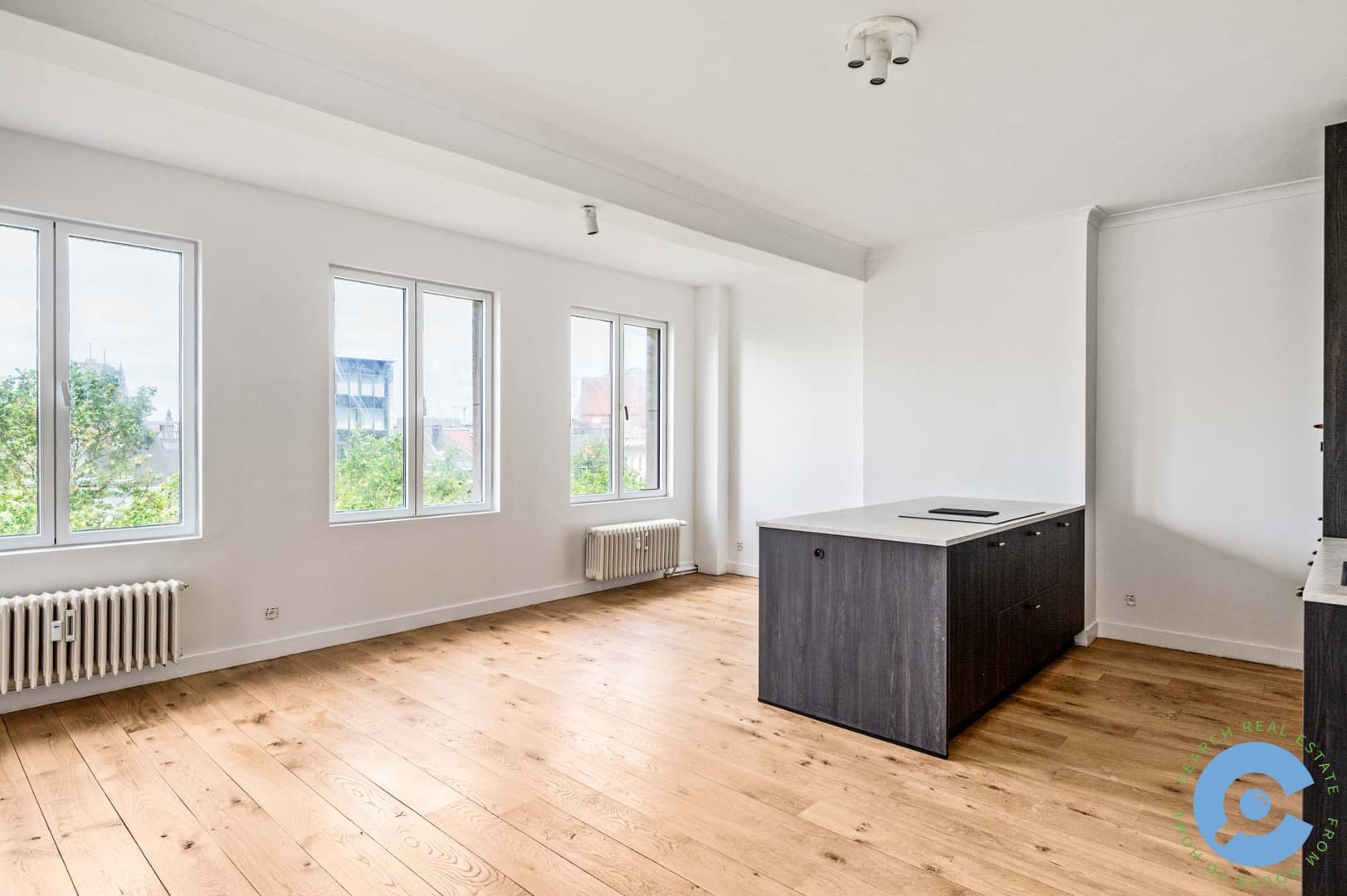 Gerenoveerd appartement met 2 slpk en terras! 3