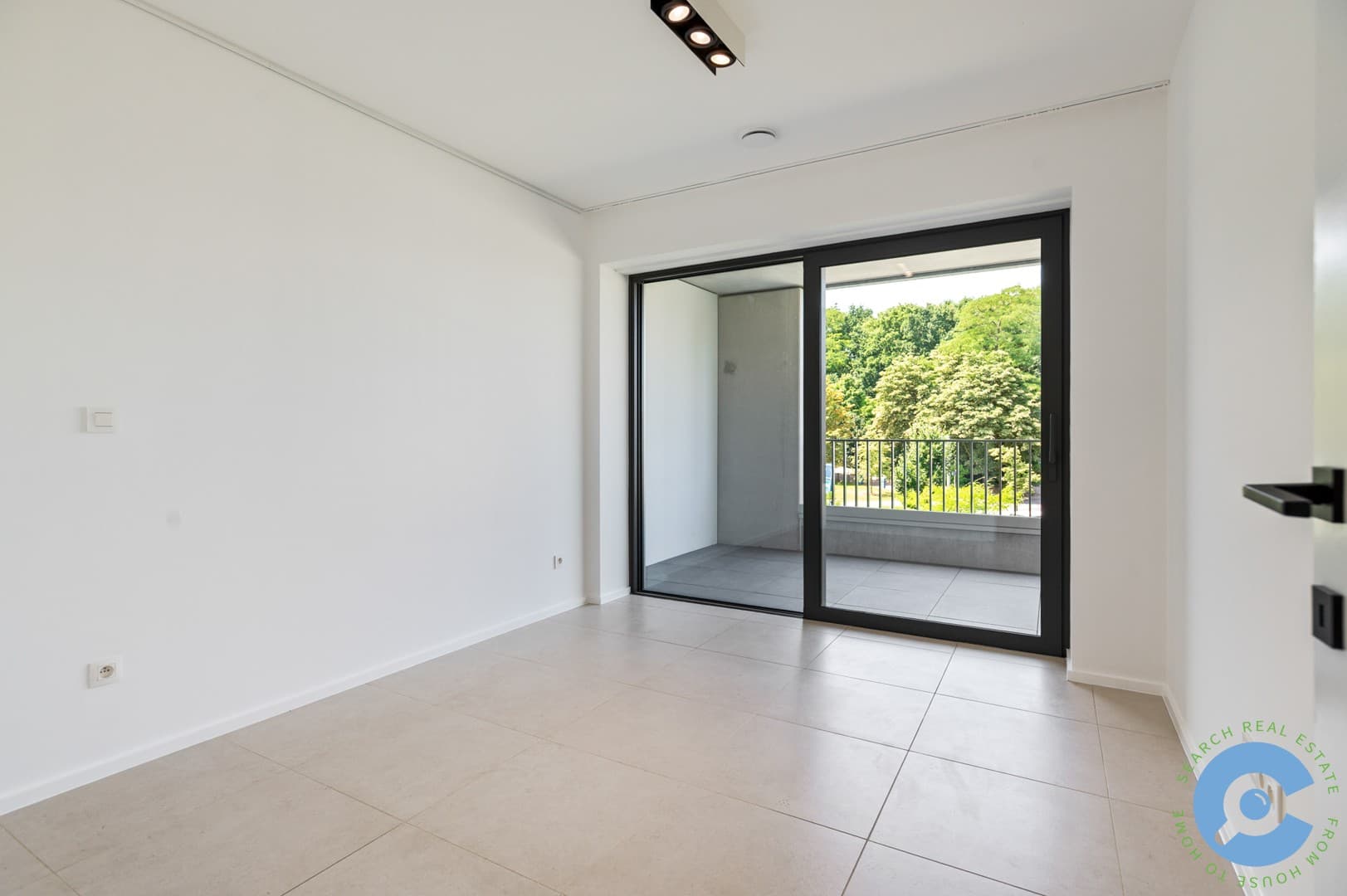High-end 2 slaapkamer appartement met ruim terras 12