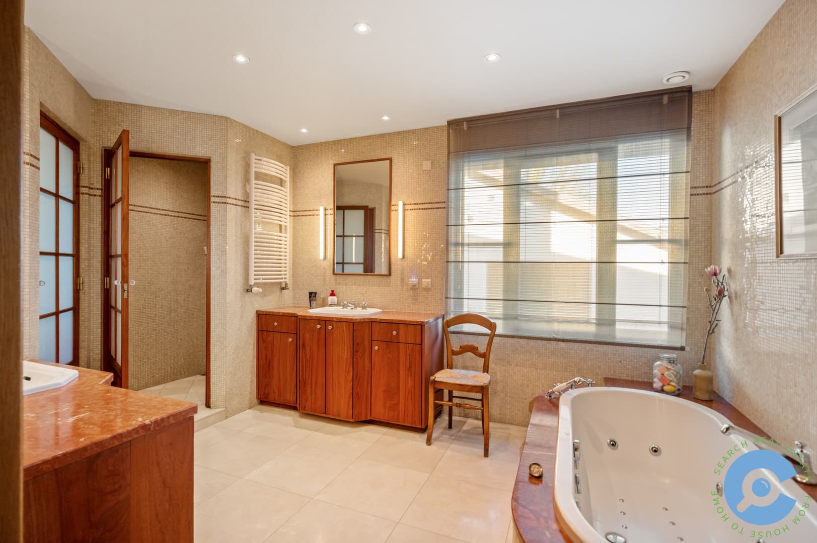 Exclusieve villa met parktuin en zwembad 26