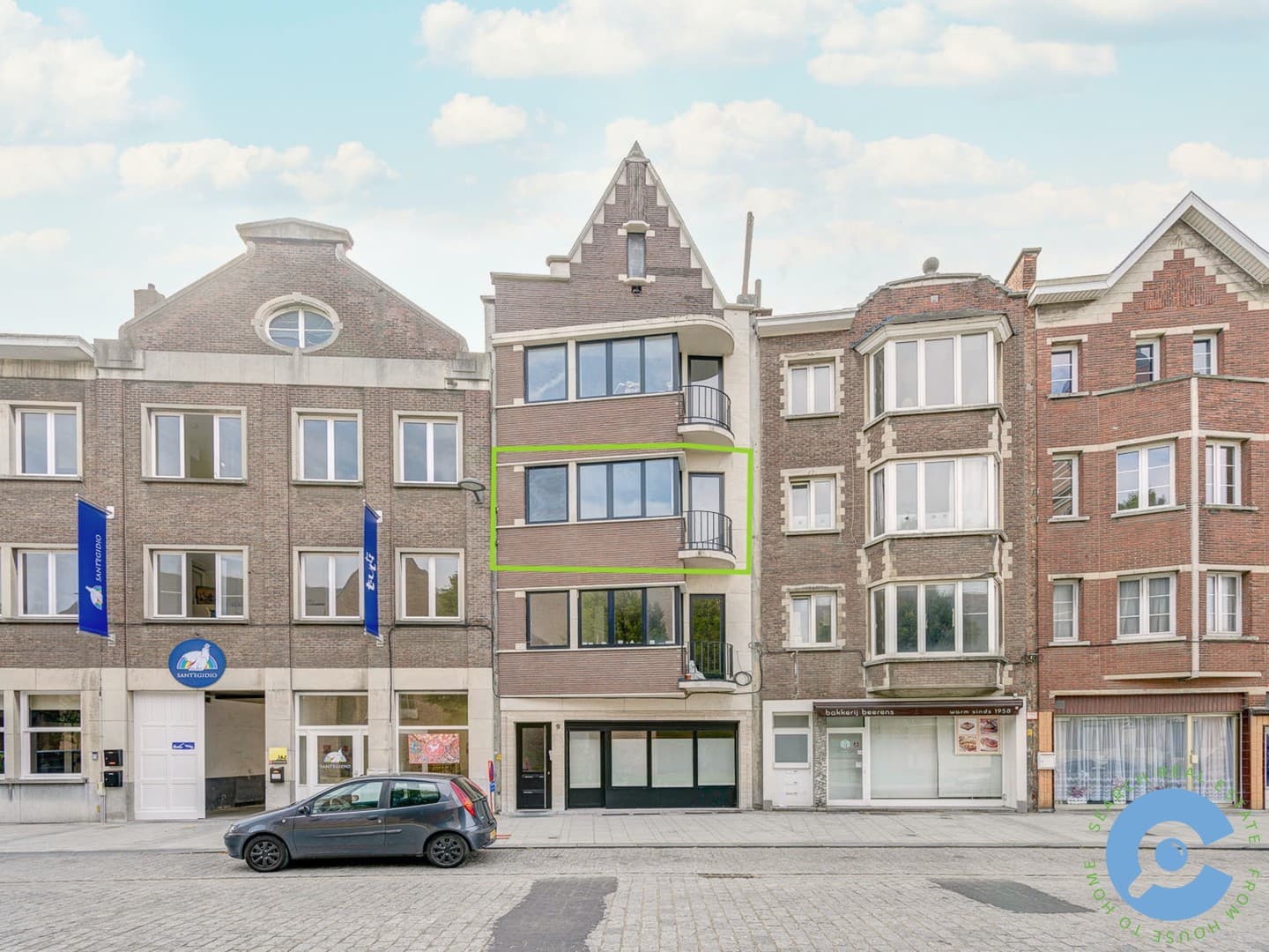 Instapklaar 2 slaapkamer appartement met terras. 13