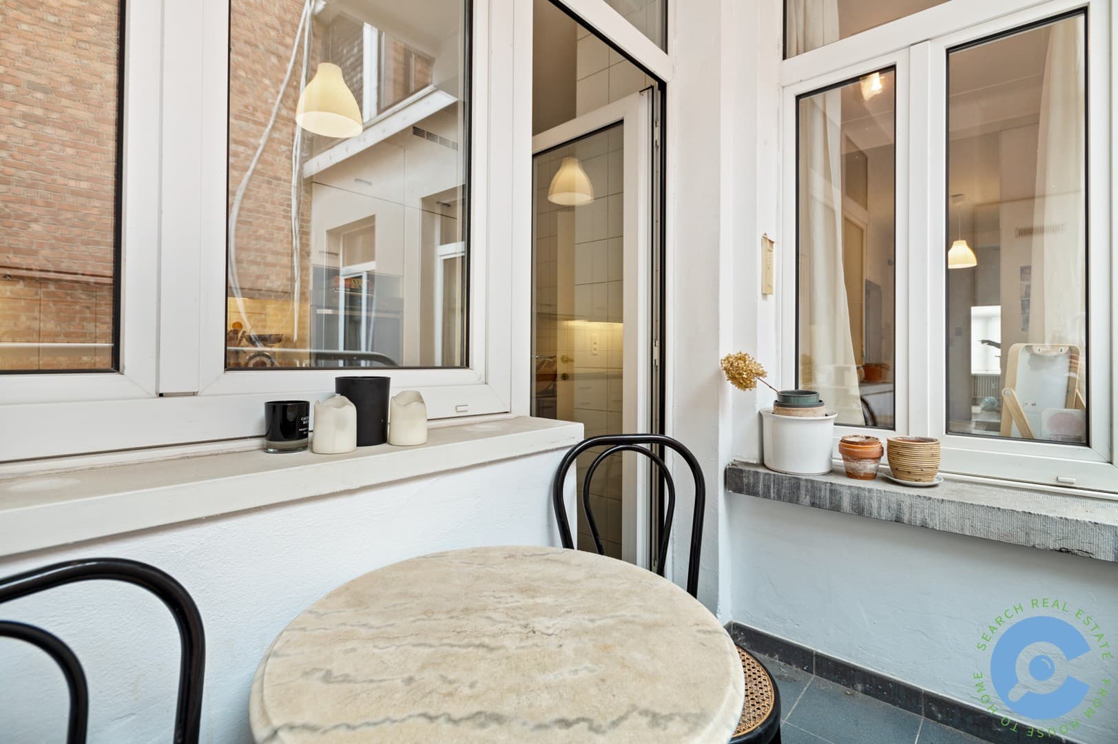 Ruim authentiek appartement met 2 slaapkamers! 6