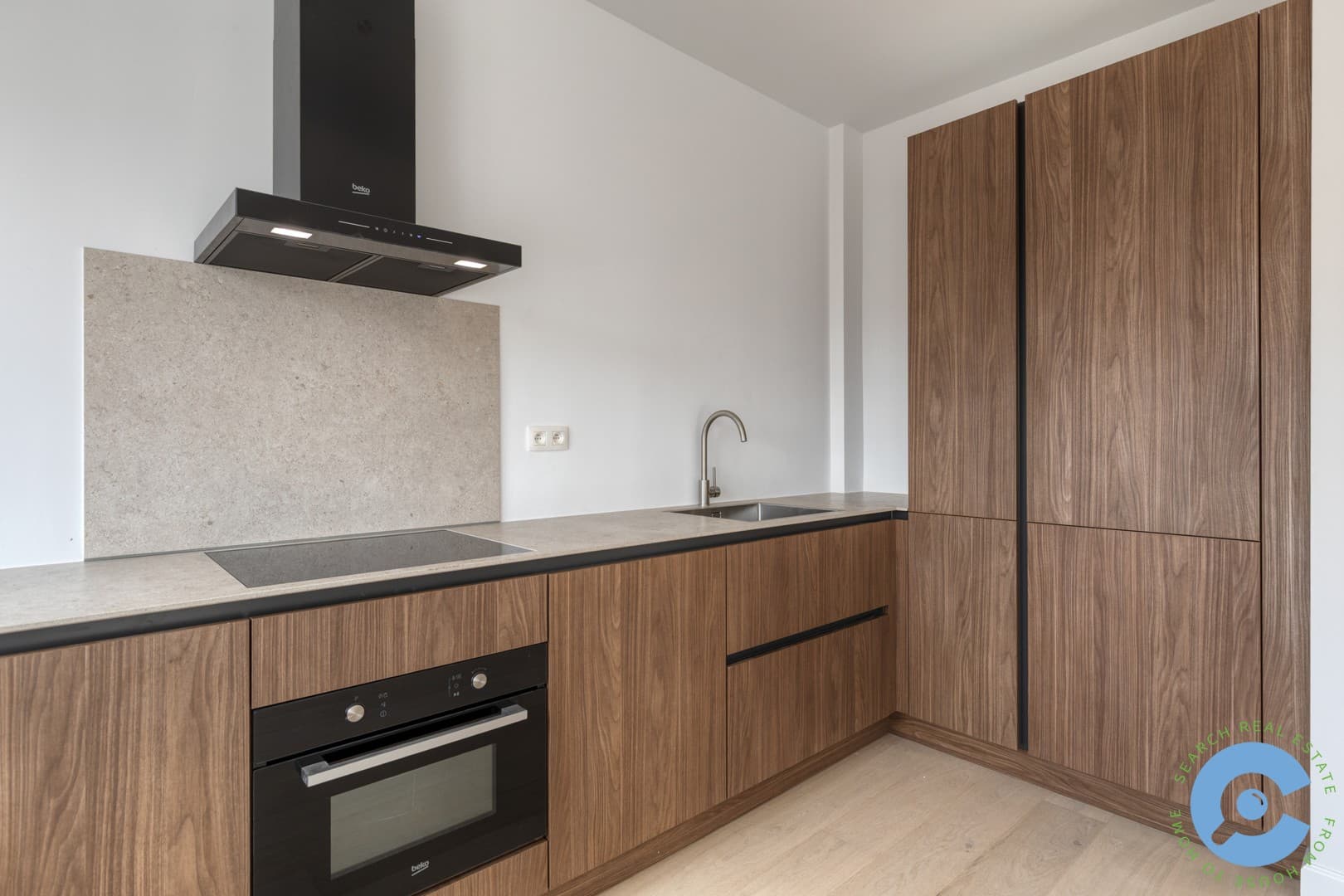 Gerenoveerd appartement met twee slaapkamers! 6