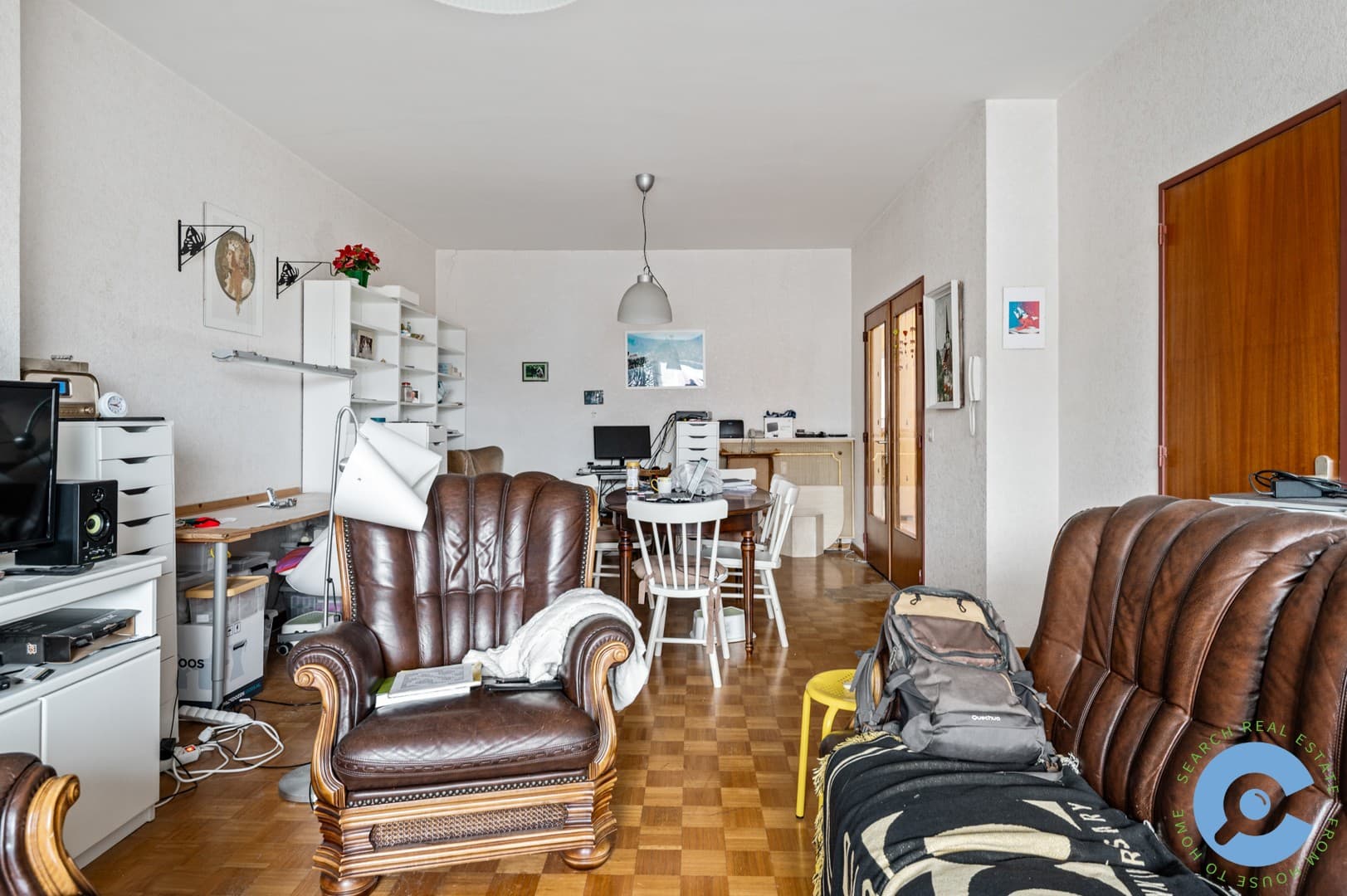Op te frissen 2 slaapkamer appartement met terras 8