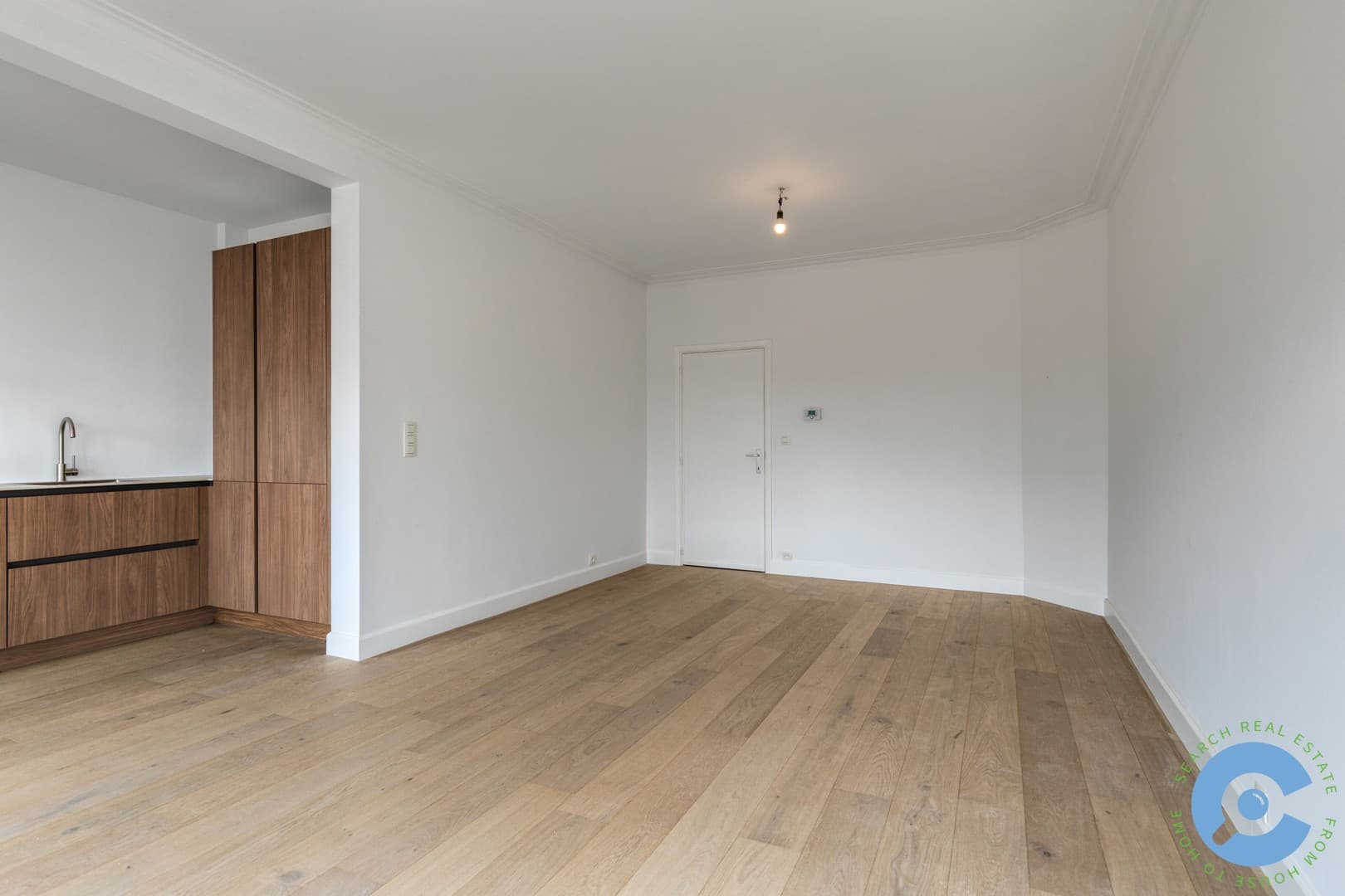 Gerenoveerd appartement met twee slaapkamers! 3