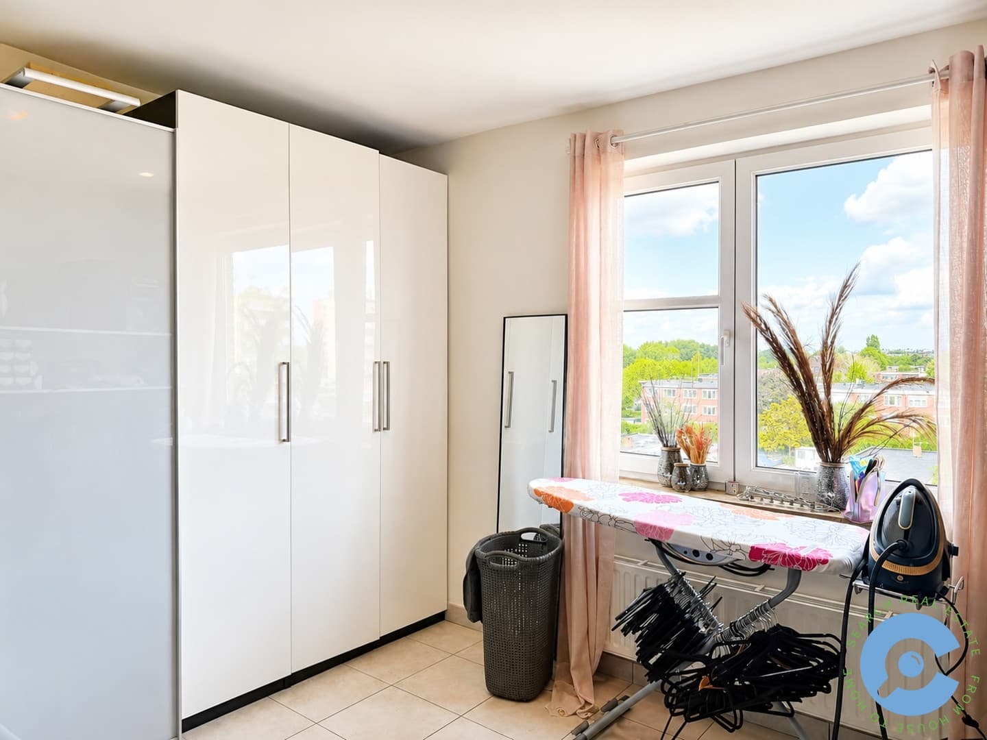 Ruim appartement met 2 slaapkamers! 8