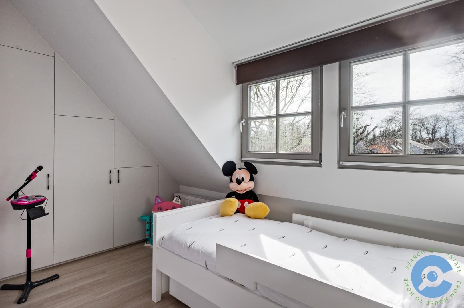 Ruim dakappartement met terras en autostaanplaats 10